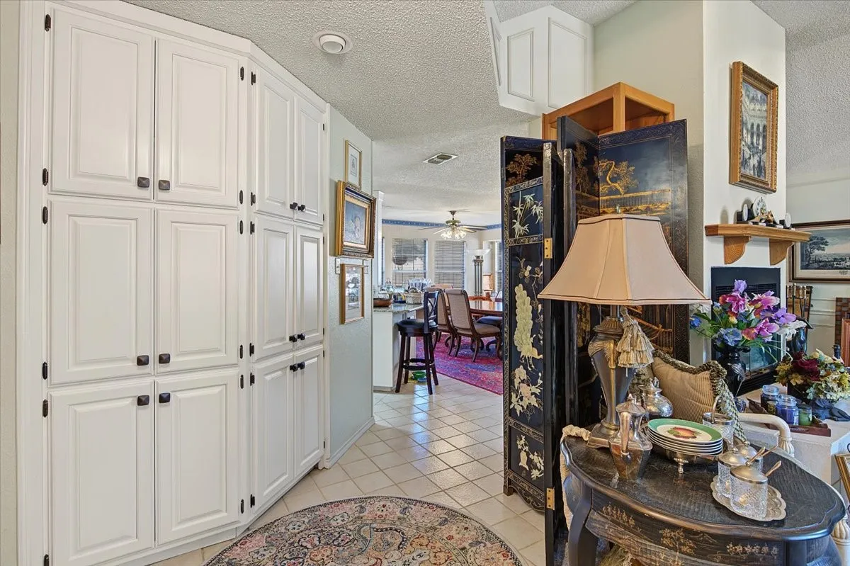 Single Family Residence For Sale in Tarrant County , 1300 Oak Harbor Boulevard, Azle, Texas 76020, 3 Bedroom, 2 Bathroom, 2 Garage spaces, 1,920 Sqft, built in 1987, mls#21394559, Real Estate Agent in Azle, Homes For Sale in Tarrant county, Homes For Sale in Azle, Realtor in Azle Texas, Real Estate Brokerage Independent Realty Texas, Luminita Cordes Realtor