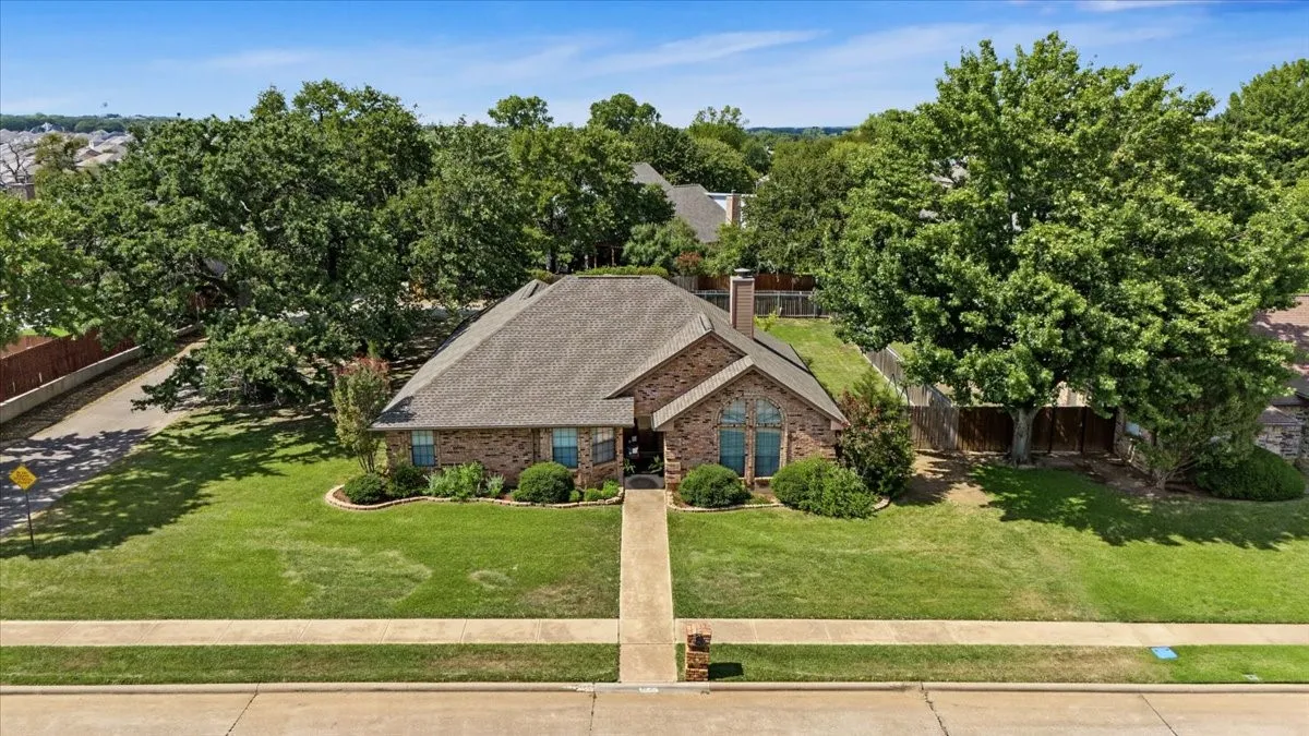 Single Family Residence For Sale