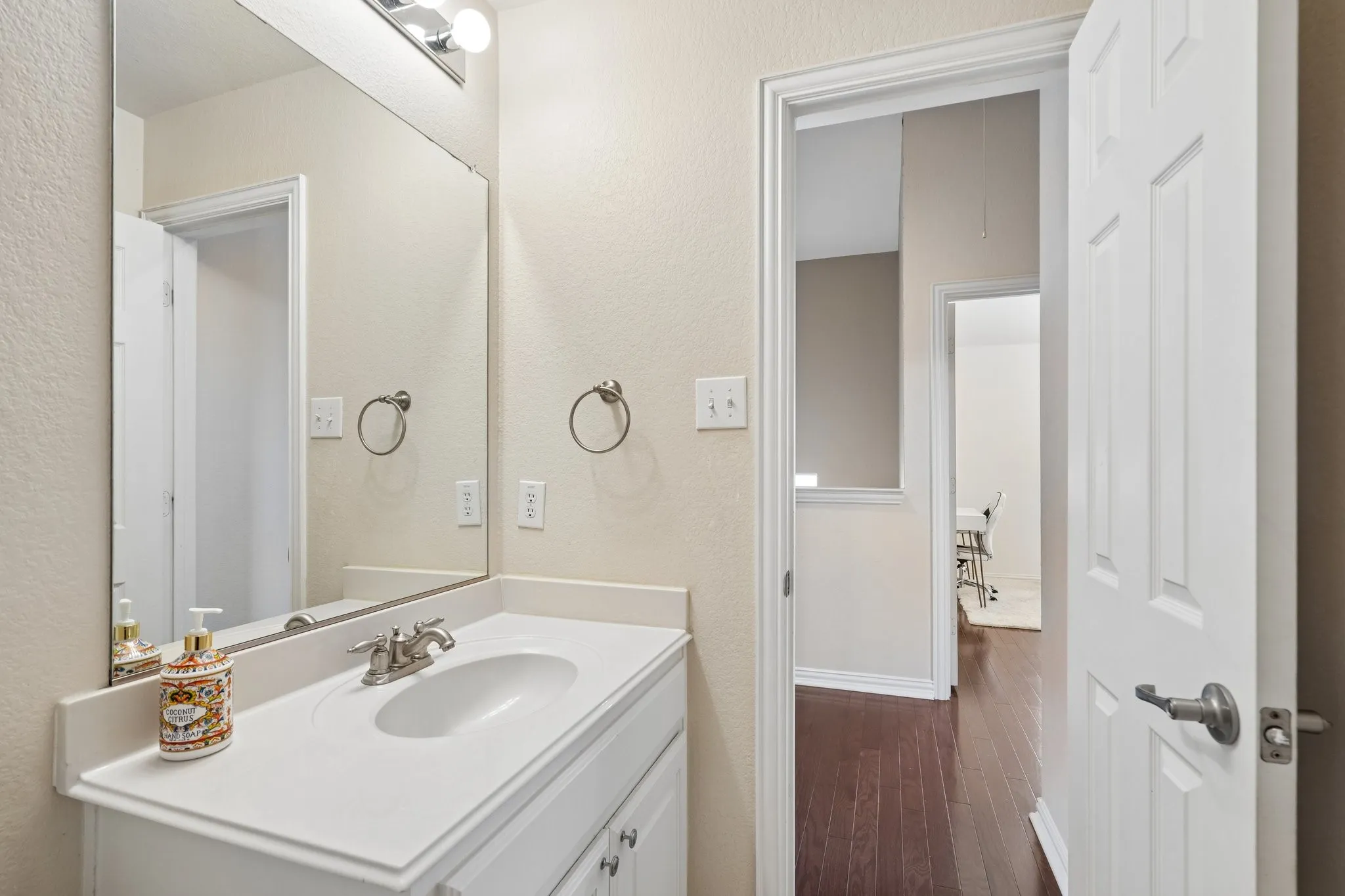 Single Family Residence For Rent in Tarrant County , 12308 Durango Root Drive, Fort Worth, Texas 76244, 4 Bedroom, 3 Bathroom, 2 Garage spaces, 2,429 Sqft, built in 2007, mls#21394823, Real Estate Agent in Fort Worth, Homes For Rent in Tarrant county, Homes For Rent in Fort Worth, Realtor in Fort Worth Texas, Real Estate Brokerage Independent Realty Texas, Luminita Cordes Realtor