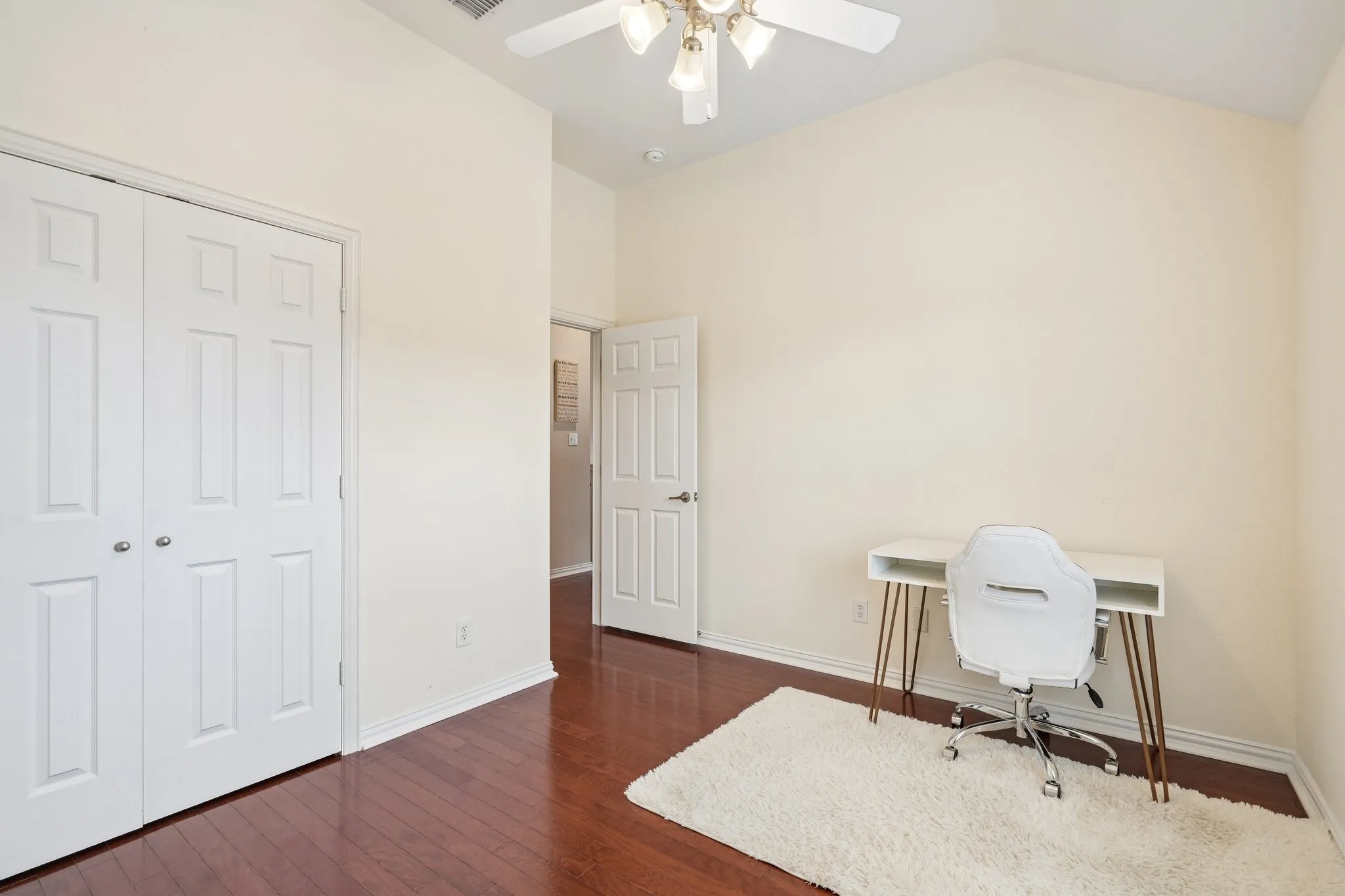 Single Family Residence For Rent in Tarrant County , 12308 Durango Root Drive, Fort Worth, Texas 76244, 4 Bedroom, 3 Bathroom, 2 Garage spaces, 2,429 Sqft, built in 2007, mls#21394823, Real Estate Agent in Fort Worth, Homes For Rent in Tarrant county, Homes For Rent in Fort Worth, Realtor in Fort Worth Texas, Real Estate Brokerage Independent Realty Texas, Luminita Cordes Realtor