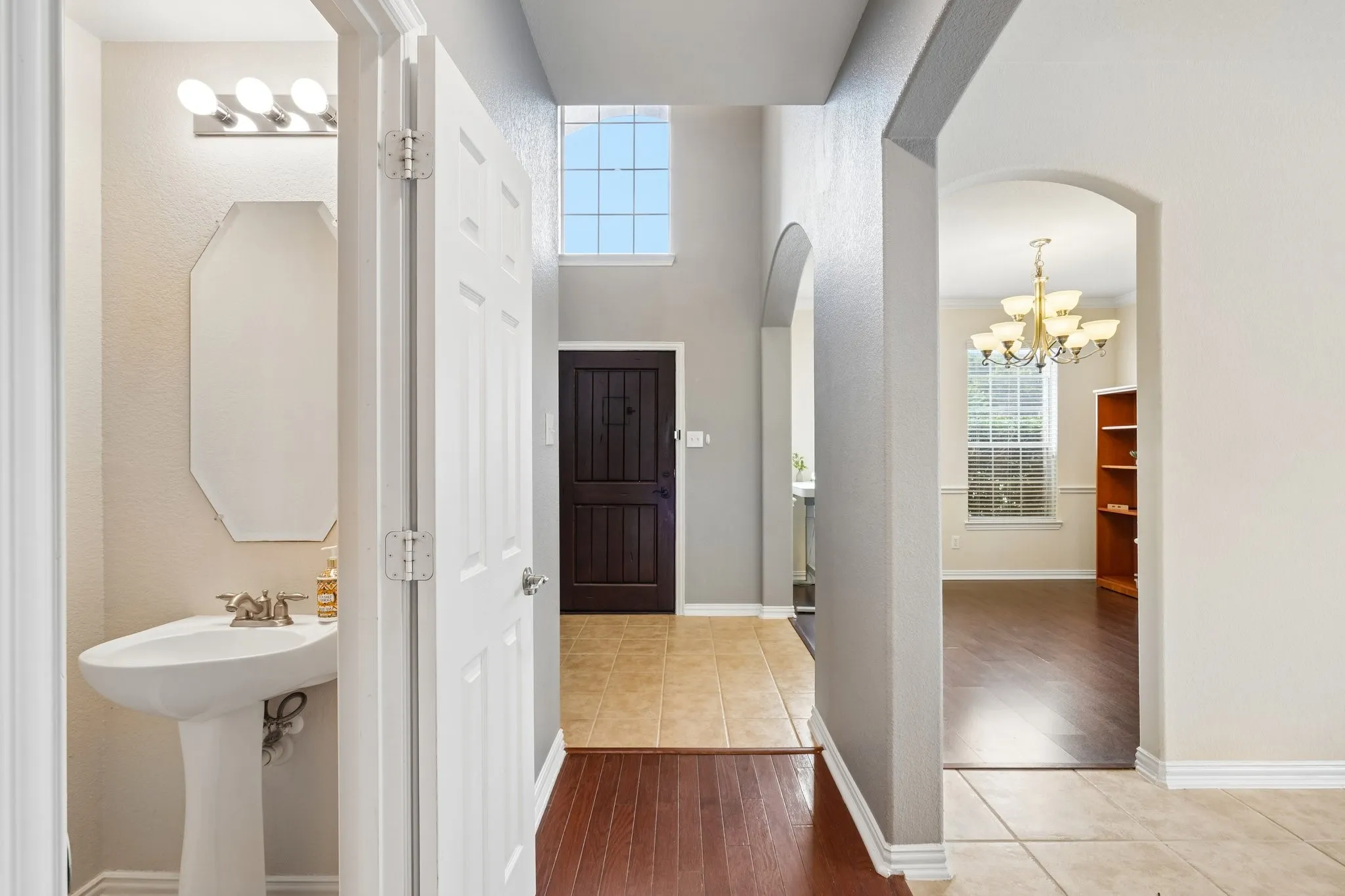 Single Family Residence For Rent in Tarrant County , 12308 Durango Root Drive, Fort Worth, Texas 76244, 4 Bedroom, 3 Bathroom, 2 Garage spaces, 2,429 Sqft, built in 2007, mls#21394823, Real Estate Agent in Fort Worth, Homes For Rent in Tarrant county, Homes For Rent in Fort Worth, Realtor in Fort Worth Texas, Real Estate Brokerage Independent Realty Texas, Luminita Cordes Realtor