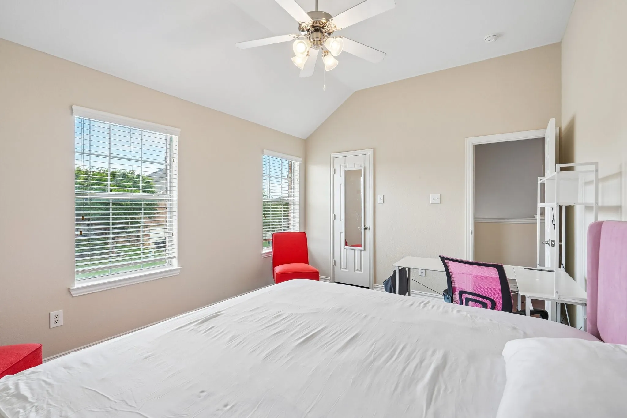 Single Family Residence For Rent in Tarrant County , 12308 Durango Root Drive, Fort Worth, Texas 76244, 4 Bedroom, 3 Bathroom, 2 Garage spaces, 2,429 Sqft, built in 2007, mls#21394823, Real Estate Agent in Fort Worth, Homes For Rent in Tarrant county, Homes For Rent in Fort Worth, Realtor in Fort Worth Texas, Real Estate Brokerage Independent Realty Texas, Luminita Cordes Realtor