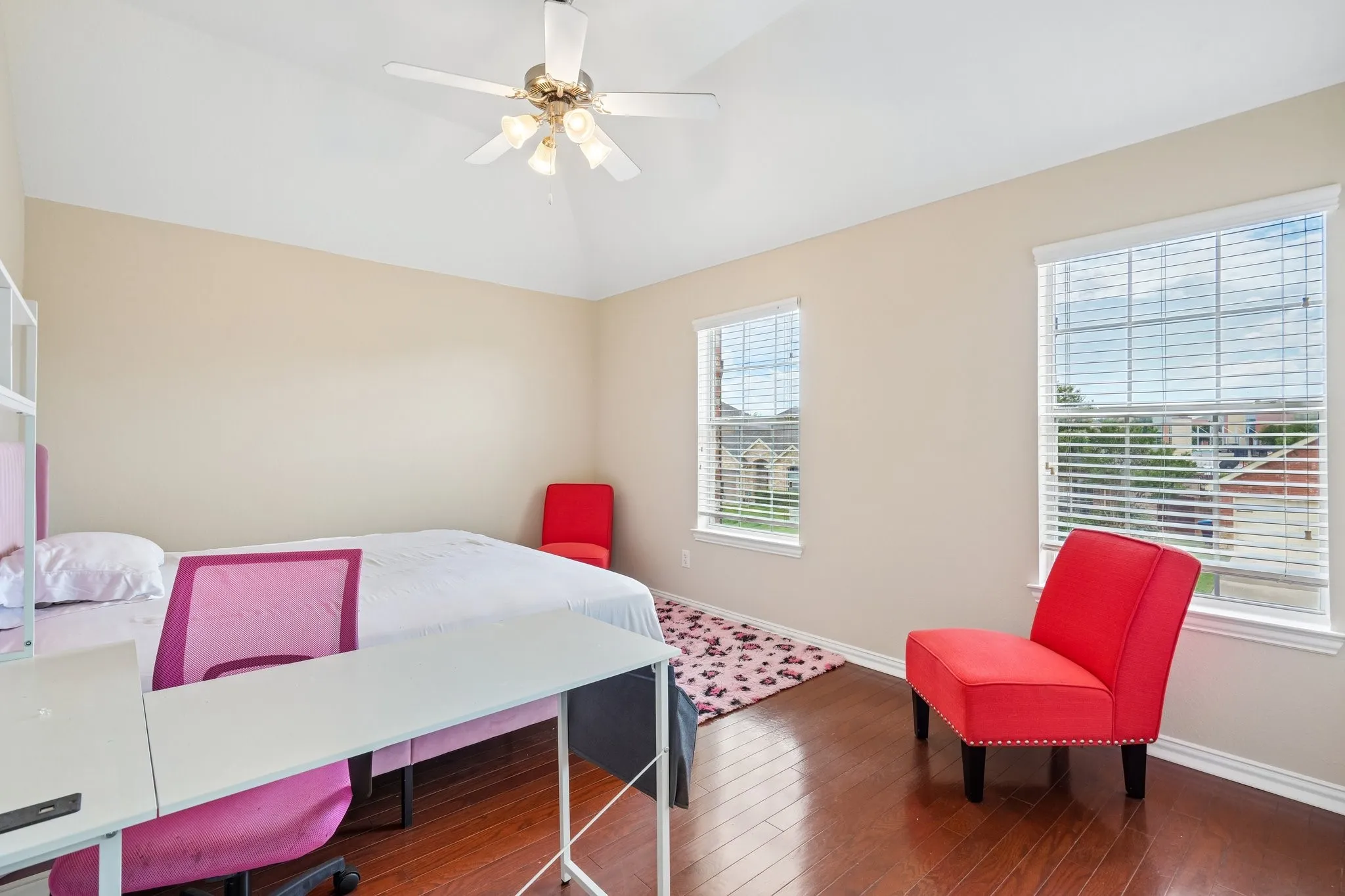 Single Family Residence For Rent in Tarrant County , 12308 Durango Root Drive, Fort Worth, Texas 76244, 4 Bedroom, 3 Bathroom, 2 Garage spaces, 2,429 Sqft, built in 2007, mls#21394823, Real Estate Agent in Fort Worth, Homes For Rent in Tarrant county, Homes For Rent in Fort Worth, Realtor in Fort Worth Texas, Real Estate Brokerage Independent Realty Texas, Luminita Cordes Realtor