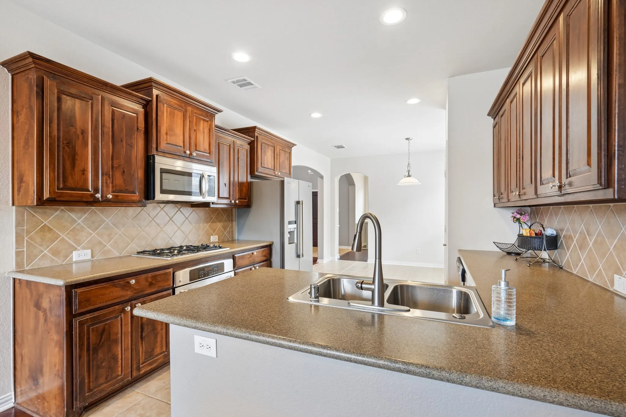 Single Family Residence For Rent in Tarrant County , 12308 Durango Root Drive, Fort Worth, Texas 76244, 4 Bedroom, 3 Bathroom, 2 Garage spaces, 2,429 Sqft, built in 2007, mls#21394823, Real Estate Agent in Fort Worth, Homes For Rent in Tarrant county, Homes For Rent in Fort Worth, Realtor in Fort Worth Texas, Real Estate Brokerage Independent Realty Texas, Luminita Cordes Realtor