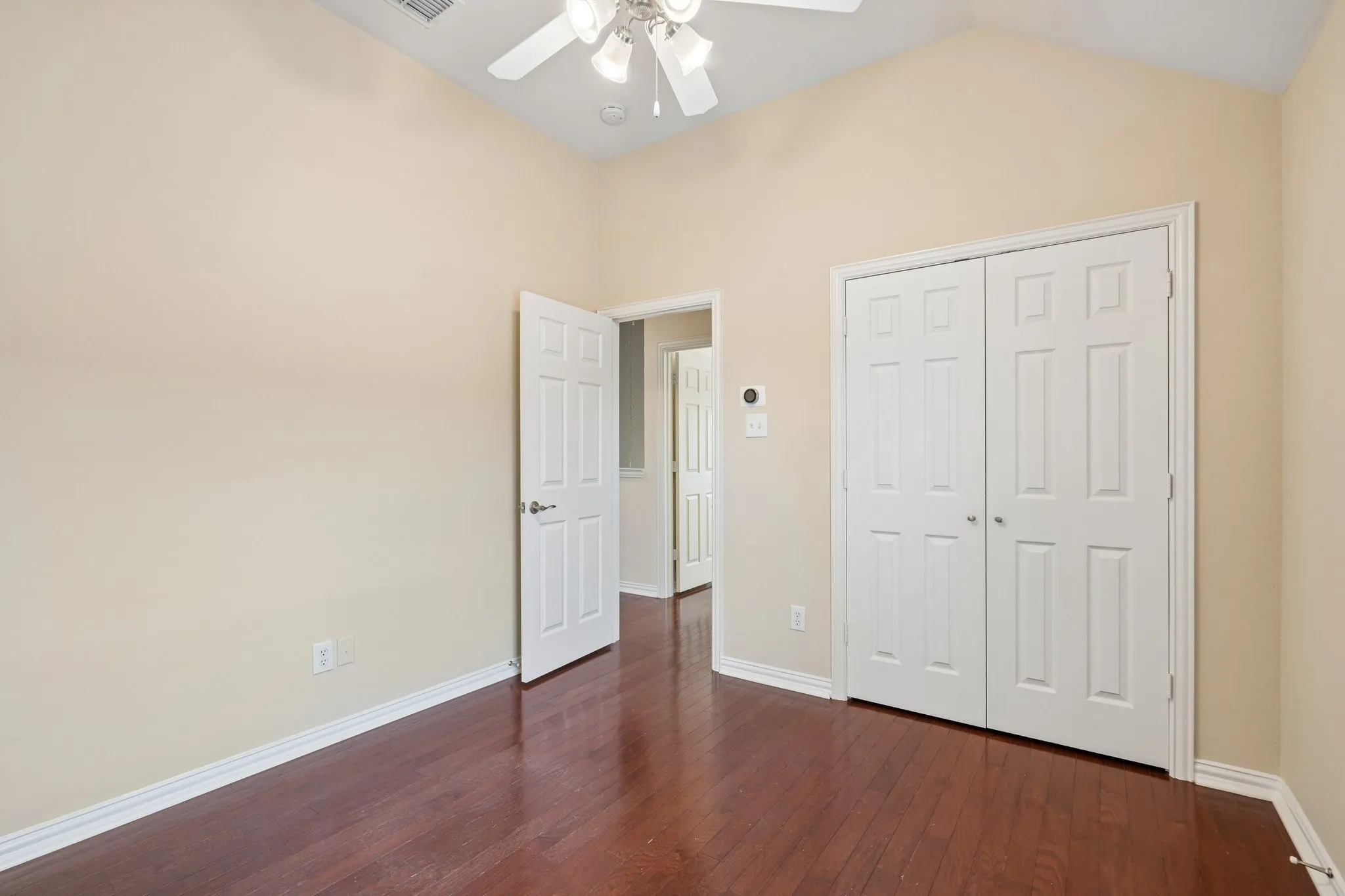 Single Family Residence For Rent in Tarrant County , 12308 Durango Root Drive, Fort Worth, Texas 76244, 4 Bedroom, 3 Bathroom, 2 Garage spaces, 2,429 Sqft, built in 2007, mls#21394823, Real Estate Agent in Fort Worth, Homes For Rent in Tarrant county, Homes For Rent in Fort Worth, Realtor in Fort Worth Texas, Real Estate Brokerage Independent Realty Texas, Luminita Cordes Realtor