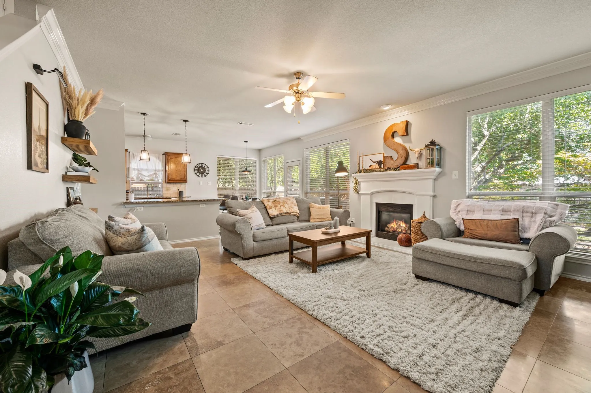 Single Family Residence For Sale in Tarrant County , 4129 Bedington Lane, Fort Worth, Texas 76244, 4 Bedroom, 3 Bathroom, 2 Garage spaces, 2,498 Sqft, built in 2005, mls#21393976, Real Estate Agent in Fort Worth, Homes For Sale in Tarrant county, Homes For Sale in Fort Worth, Realtor in Fort Worth Texas, Real Estate Brokerage Independent Realty Texas, Luminita Cordes Realtor