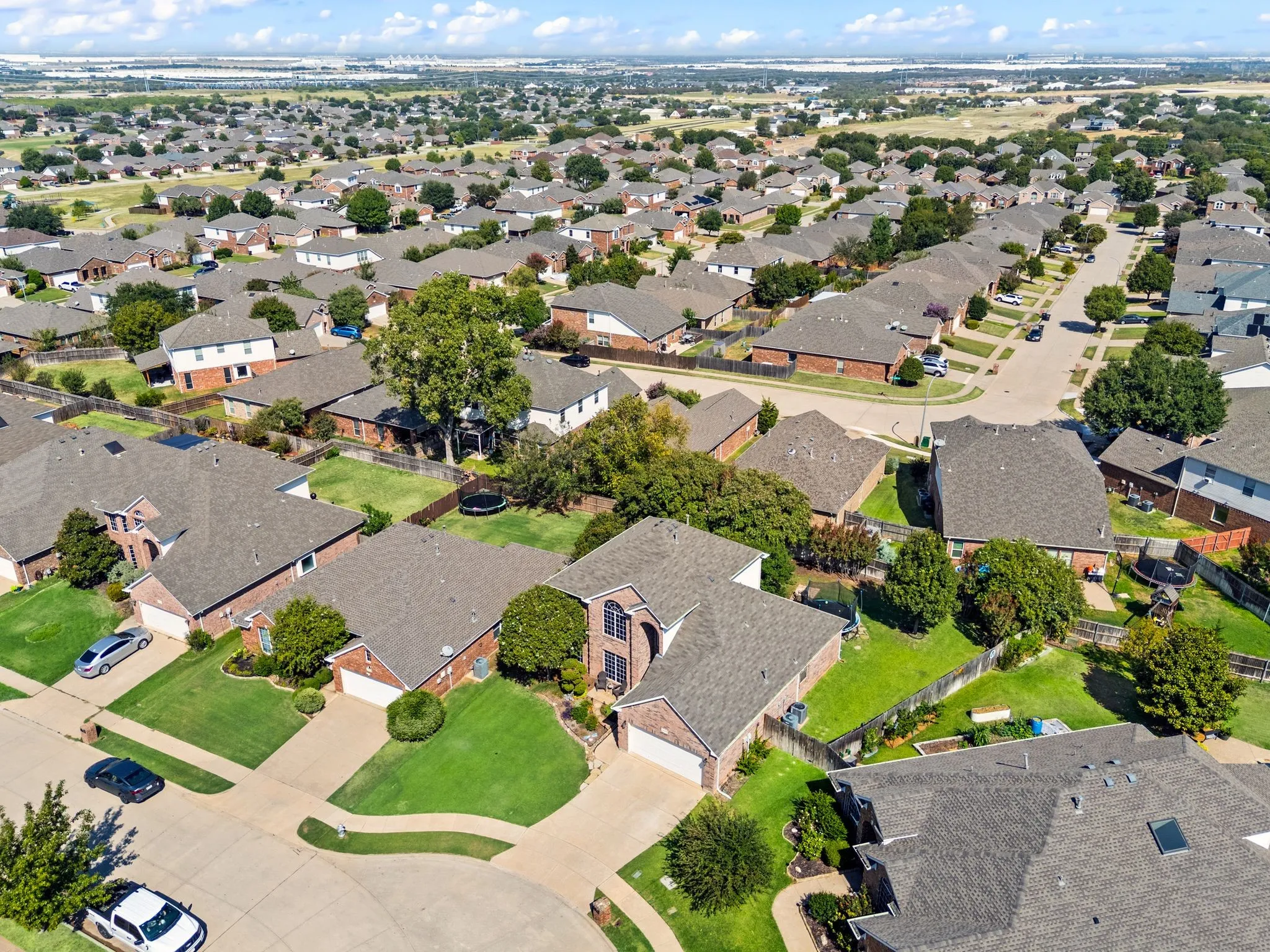 Single Family Residence For Sale in Tarrant County , 4129 Bedington Lane, Fort Worth, Texas 76244, 4 Bedroom, 3 Bathroom, 2 Garage spaces, 2,498 Sqft, built in 2005, mls#21393976, Real Estate Agent in Fort Worth, Homes For Sale in Tarrant county, Homes For Sale in Fort Worth, Realtor in Fort Worth Texas, Real Estate Brokerage Independent Realty Texas, Luminita Cordes Realtor