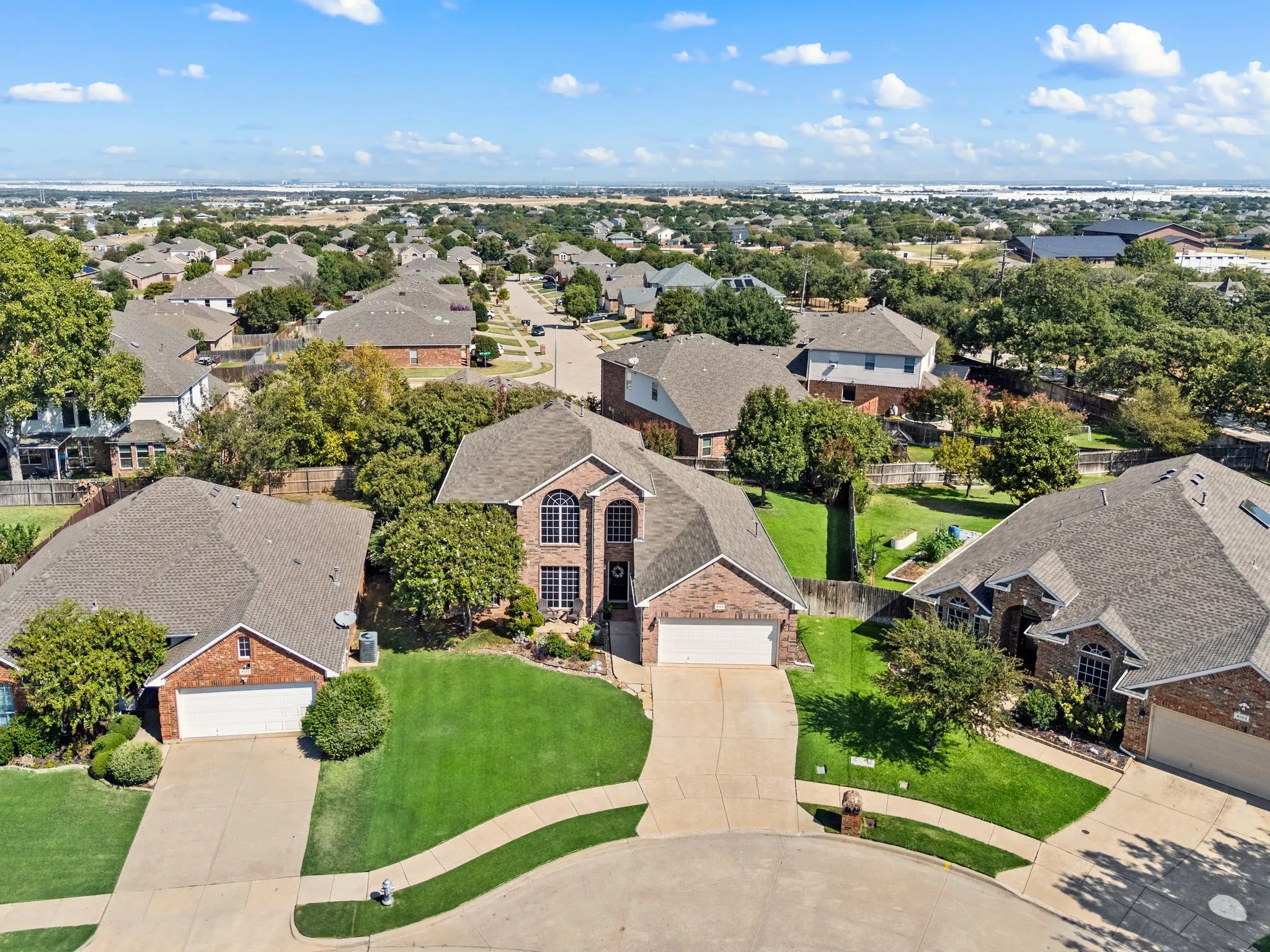 Single Family Residence For Sale in Tarrant County , 4129 Bedington Lane, Fort Worth, Texas 76244, 4 Bedroom, 3 Bathroom, 2 Garage spaces, 2,498 Sqft, built in 2005, mls#21393976, Real Estate Agent in Fort Worth, Homes For Sale in Tarrant county, Homes For Sale in Fort Worth, Realtor in Fort Worth Texas, Real Estate Brokerage Independent Realty Texas, Luminita Cordes Realtor