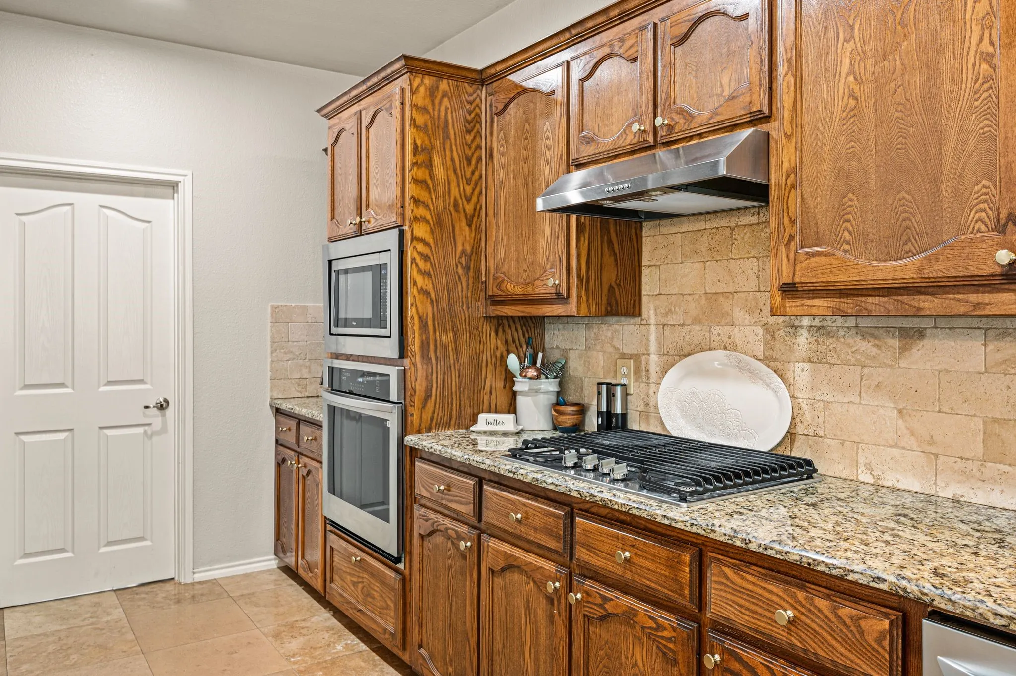 Single Family Residence For Sale in Tarrant County , 4129 Bedington Lane, Fort Worth, Texas 76244, 4 Bedroom, 3 Bathroom, 2 Garage spaces, 2,498 Sqft, built in 2005, mls#21393976, Real Estate Agent in Fort Worth, Homes For Sale in Tarrant county, Homes For Sale in Fort Worth, Realtor in Fort Worth Texas, Real Estate Brokerage Independent Realty Texas, Luminita Cordes Realtor