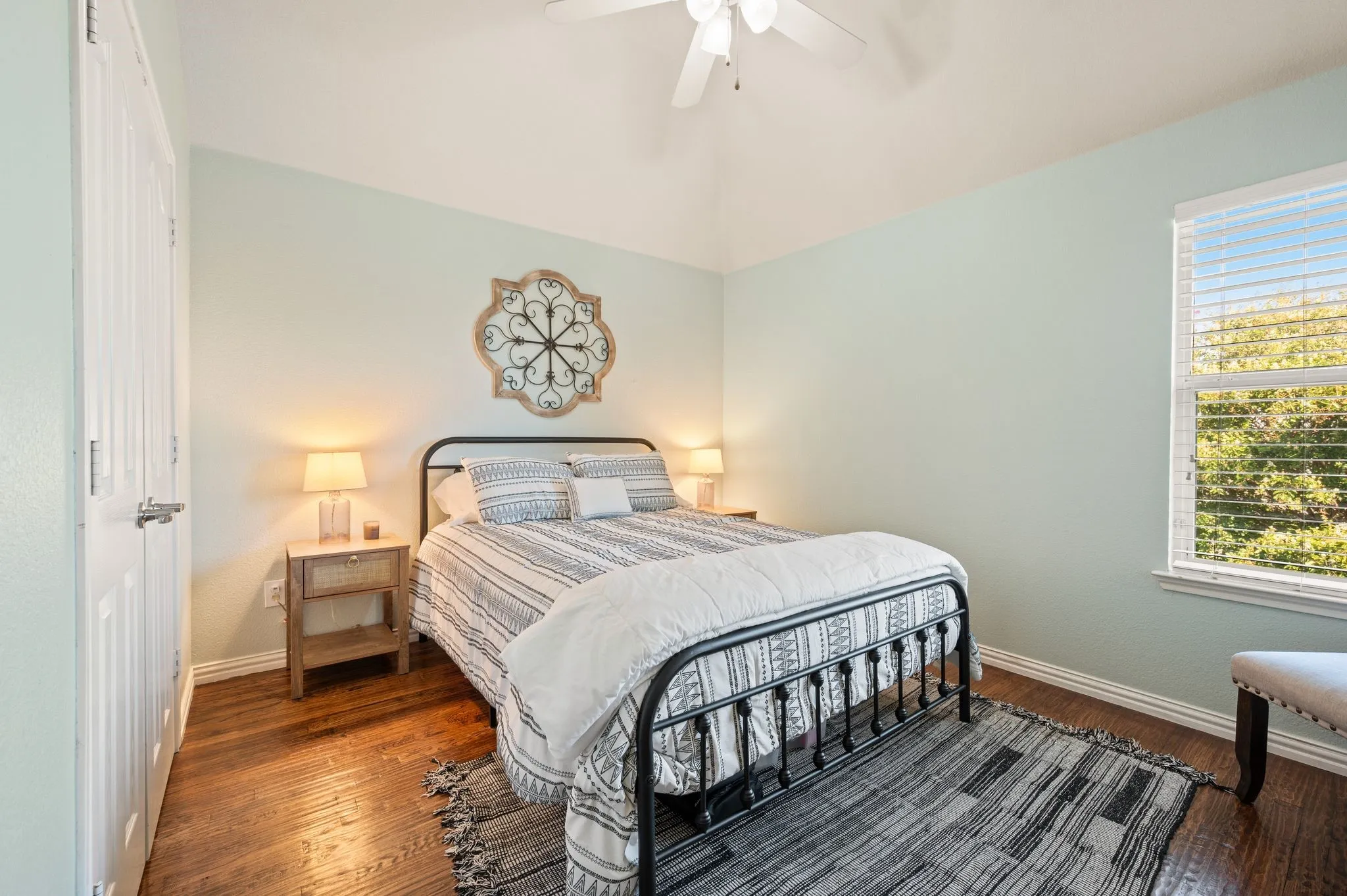 Single Family Residence For Sale in Tarrant County , 4129 Bedington Lane, Fort Worth, Texas 76244, 4 Bedroom, 3 Bathroom, 2 Garage spaces, 2,498 Sqft, built in 2005, mls#21393976, Real Estate Agent in Fort Worth, Homes For Sale in Tarrant county, Homes For Sale in Fort Worth, Realtor in Fort Worth Texas, Real Estate Brokerage Independent Realty Texas, Luminita Cordes Realtor