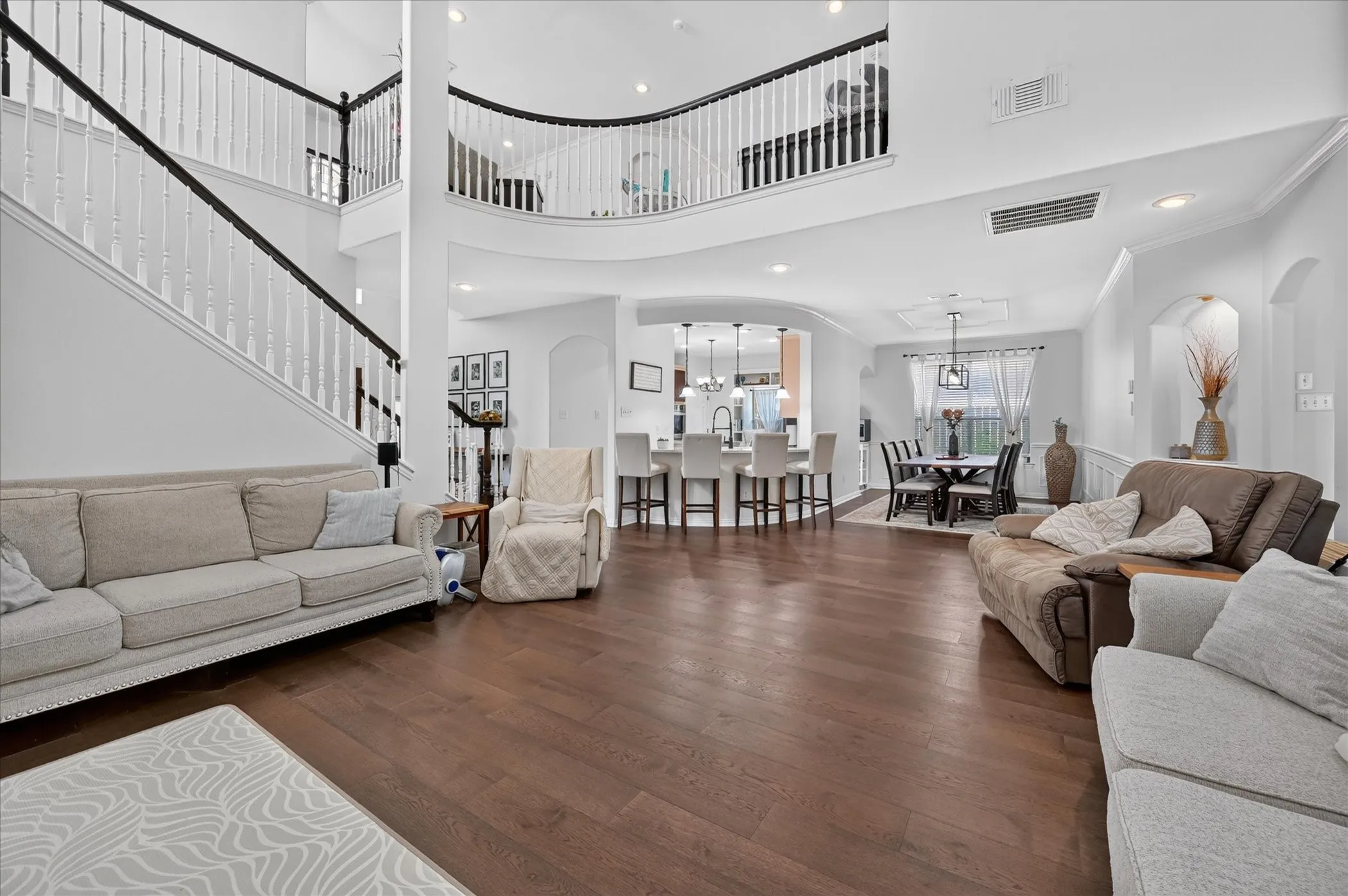Single Family Residence For Rent in Tarrant County , 8728 Lariat Circle, Fort Worth, Texas 76244, 4 Bedroom, 4 Bathroom, 2 Garage spaces, 2,983 Sqft, built in 2002, mls#21392405, Real Estate Agent in Fort Worth, Homes For Rent in Tarrant county, Homes For Rent in Fort Worth, Realtor in Fort Worth Texas, Real Estate Brokerage Independent Realty Texas, Luminita Cordes Realtor