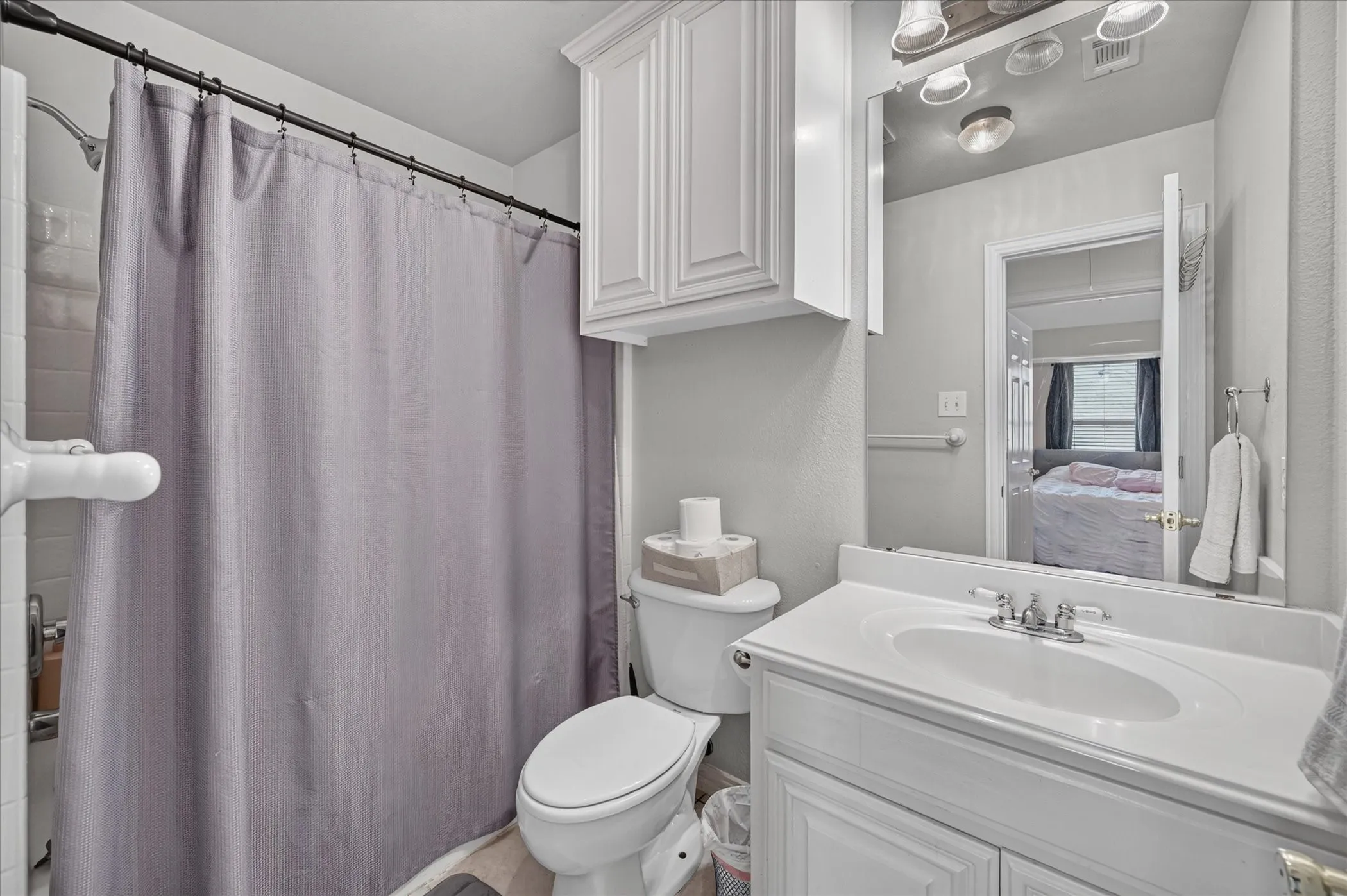 Single Family Residence For Rent in Tarrant County , 8728 Lariat Circle, Fort Worth, Texas 76244, 4 Bedroom, 4 Bathroom, 2 Garage spaces, 2,983 Sqft, built in 2002, mls#21392405, Real Estate Agent in Fort Worth, Homes For Rent in Tarrant county, Homes For Rent in Fort Worth, Realtor in Fort Worth Texas, Real Estate Brokerage Independent Realty Texas, Luminita Cordes Realtor