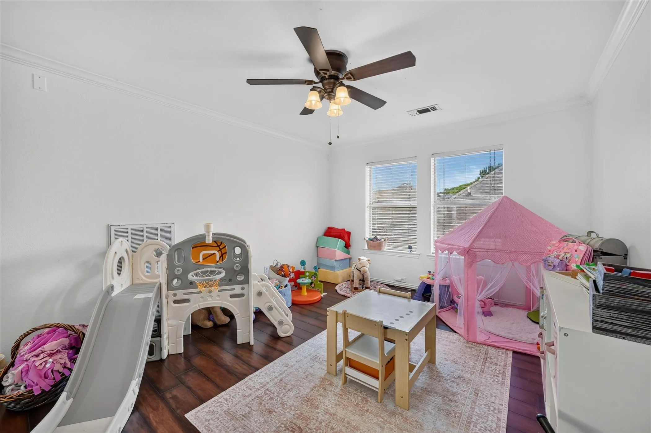Single Family Residence For Rent in Tarrant County , 8728 Lariat Circle, Fort Worth, Texas 76244, 4 Bedroom, 4 Bathroom, 2 Garage spaces, 2,983 Sqft, built in 2002, mls#21392405, Real Estate Agent in Fort Worth, Homes For Rent in Tarrant county, Homes For Rent in Fort Worth, Realtor in Fort Worth Texas, Real Estate Brokerage Independent Realty Texas, Luminita Cordes Realtor