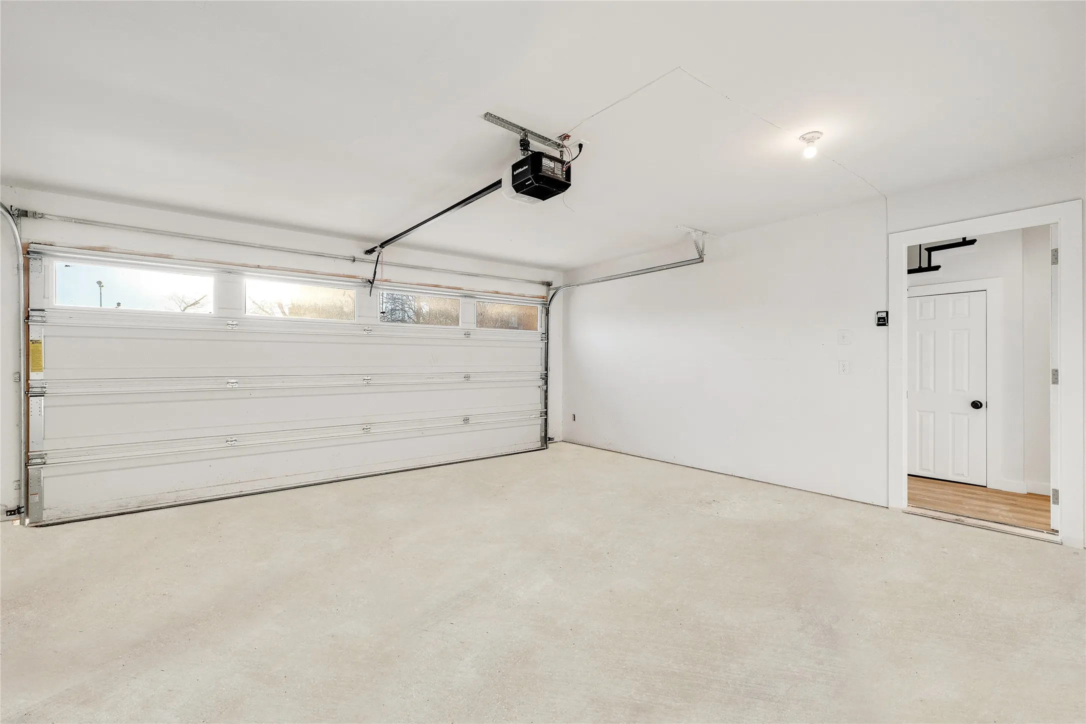 Townhouse For Rent in Dallas County , 3200 Thomas Avenue F, Dallas, Texas 75204, 3 Bedroom, 4 Bathroom, 2 Garage spaces, 2,958 Sqft, built in 2007, mls#21394846, Real Estate Agent in Dallas, Homes For Rent in Dallas county, Homes For Rent in Dallas, Realtor in Dallas Texas, Real Estate Brokerage Independent Realty Texas, Luminita Cordes Realtor