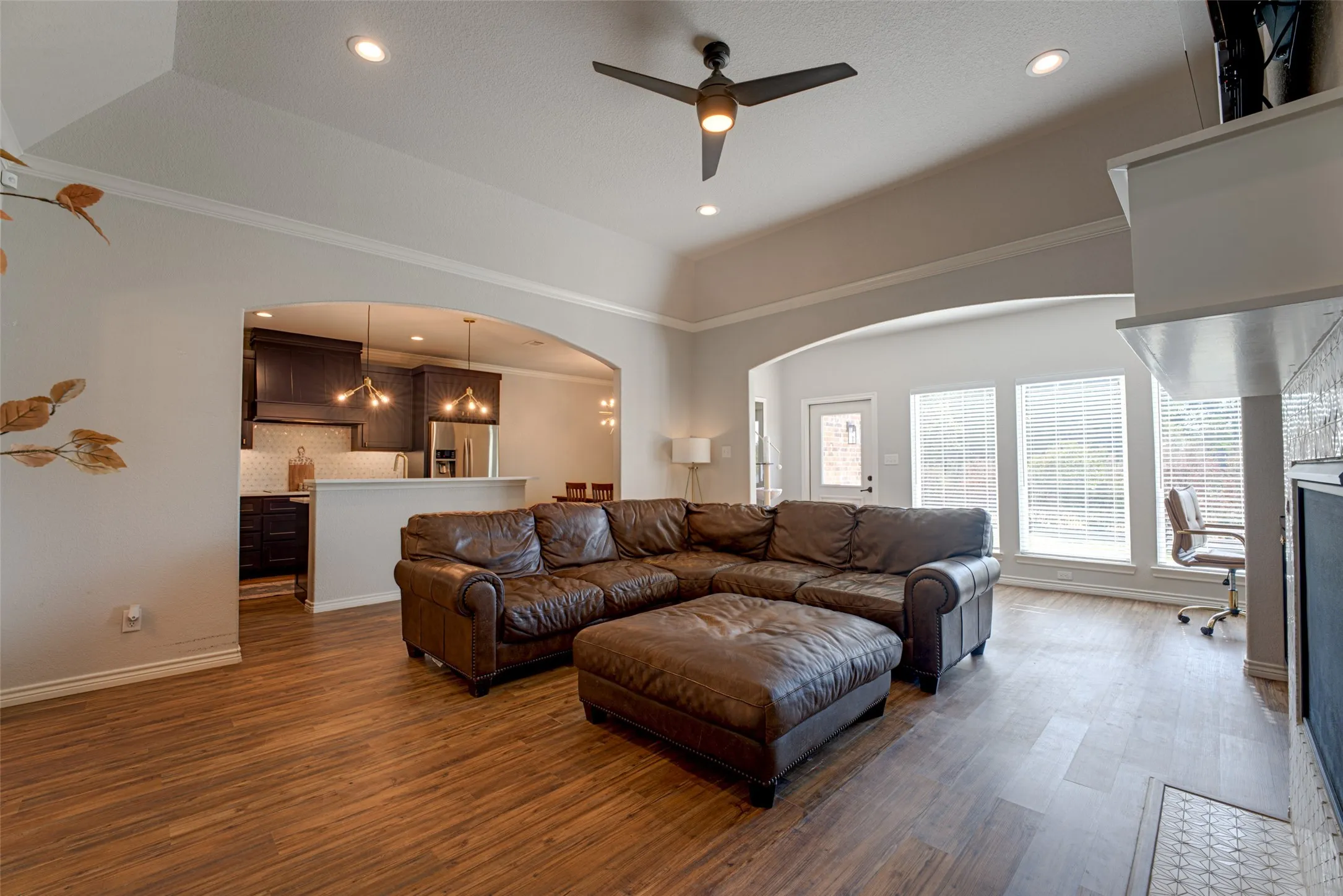 Single Family Residence For Sale in Kaufman County , 101 Lighthouse Lane, Mabank, Texas 75143, 3 Bedroom, 2 Bathroom, 2 Garage spaces, 2,054 Sqft, built in 2020, mls#21394463, Real Estate Agent in Mabank, Homes For Sale in Kaufman county, Homes For Sale in Mabank, Realtor in Mabank Texas, Real Estate Brokerage Independent Realty Texas, Luminita Cordes Realtor