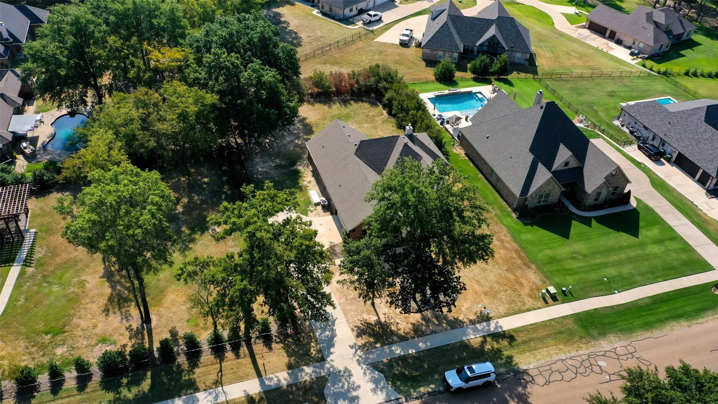 Single Family Residence For Sale in Kaufman County , 101 Lighthouse Lane, Mabank, Texas 75143, 3 Bedroom, 2 Bathroom, 2 Garage spaces, 2,054 Sqft, built in 2020, mls#21394463, Real Estate Agent in Mabank, Homes For Sale in Kaufman county, Homes For Sale in Mabank, Realtor in Mabank Texas, Real Estate Brokerage Independent Realty Texas, Luminita Cordes Realtor