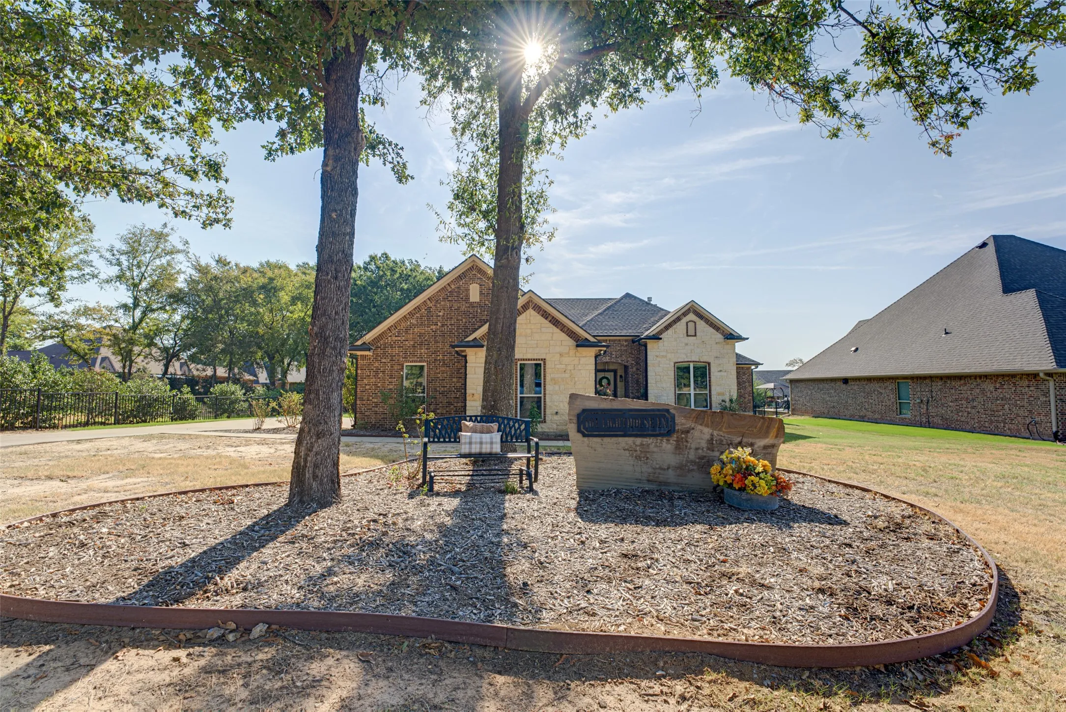 Single Family Residence For Sale in Kaufman County , 101 Lighthouse Lane, Mabank, Texas 75143, 3 Bedroom, 2 Bathroom, 2 Garage spaces, 2,054 Sqft, built in 2020, mls#21394463, Real Estate Agent in Mabank, Homes For Sale in Kaufman county, Homes For Sale in Mabank, Realtor in Mabank Texas, Real Estate Brokerage Independent Realty Texas, Luminita Cordes Realtor