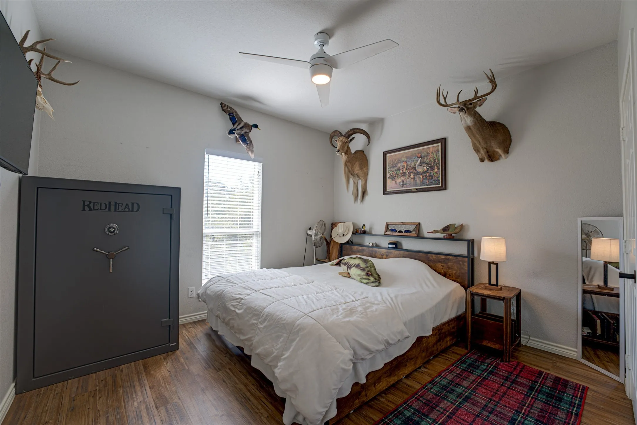 Single Family Residence For Sale in Kaufman County , 101 Lighthouse Lane, Mabank, Texas 75143, 3 Bedroom, 2 Bathroom, 2 Garage spaces, 2,054 Sqft, built in 2020, mls#21394463, Real Estate Agent in Mabank, Homes For Sale in Kaufman county, Homes For Sale in Mabank, Realtor in Mabank Texas, Real Estate Brokerage Independent Realty Texas, Luminita Cordes Realtor