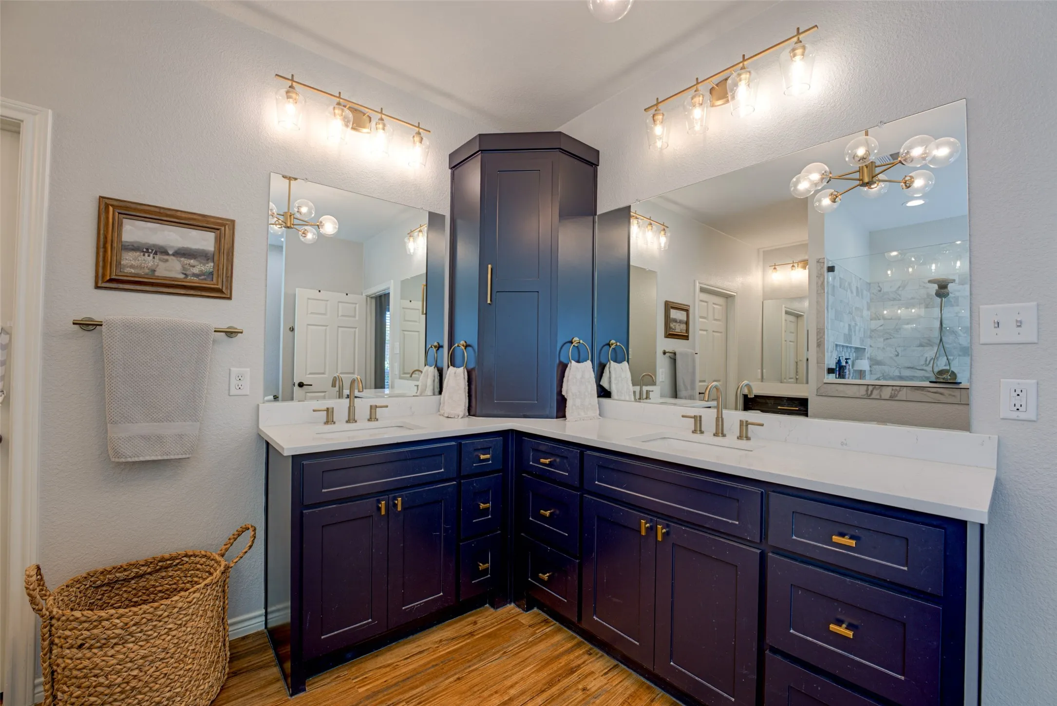 Single Family Residence For Sale in Kaufman County , 101 Lighthouse Lane, Mabank, Texas 75143, 3 Bedroom, 2 Bathroom, 2 Garage spaces, 2,054 Sqft, built in 2020, mls#21394463, Real Estate Agent in Mabank, Homes For Sale in Kaufman county, Homes For Sale in Mabank, Realtor in Mabank Texas, Real Estate Brokerage Independent Realty Texas, Luminita Cordes Realtor