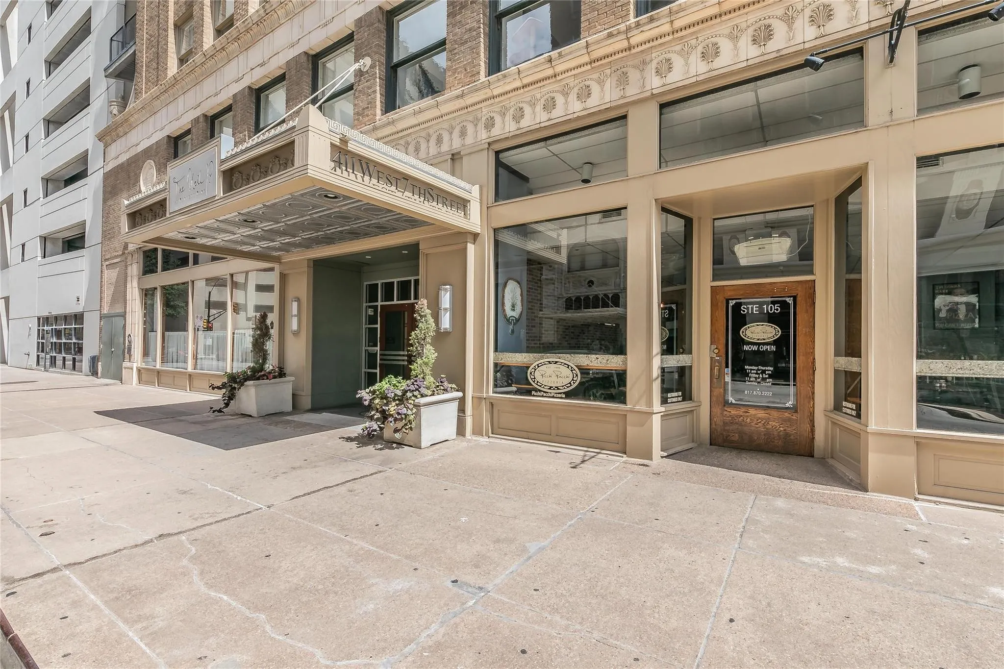 Condominium For Sale in Tarrant County , 411 W 7th Street 707, Fort Worth, Texas 76102, 1 Bedroom, 1 Bathroom, Garage spaces, 1,056 Sqft, built in 1921, mls#21364207, Real Estate Agent in Fort Worth, Homes For Sale in Tarrant county, Homes For Sale in Fort Worth, Realtor in Fort Worth Texas, Real Estate Brokerage Independent Realty Texas, Luminita Cordes Realtor