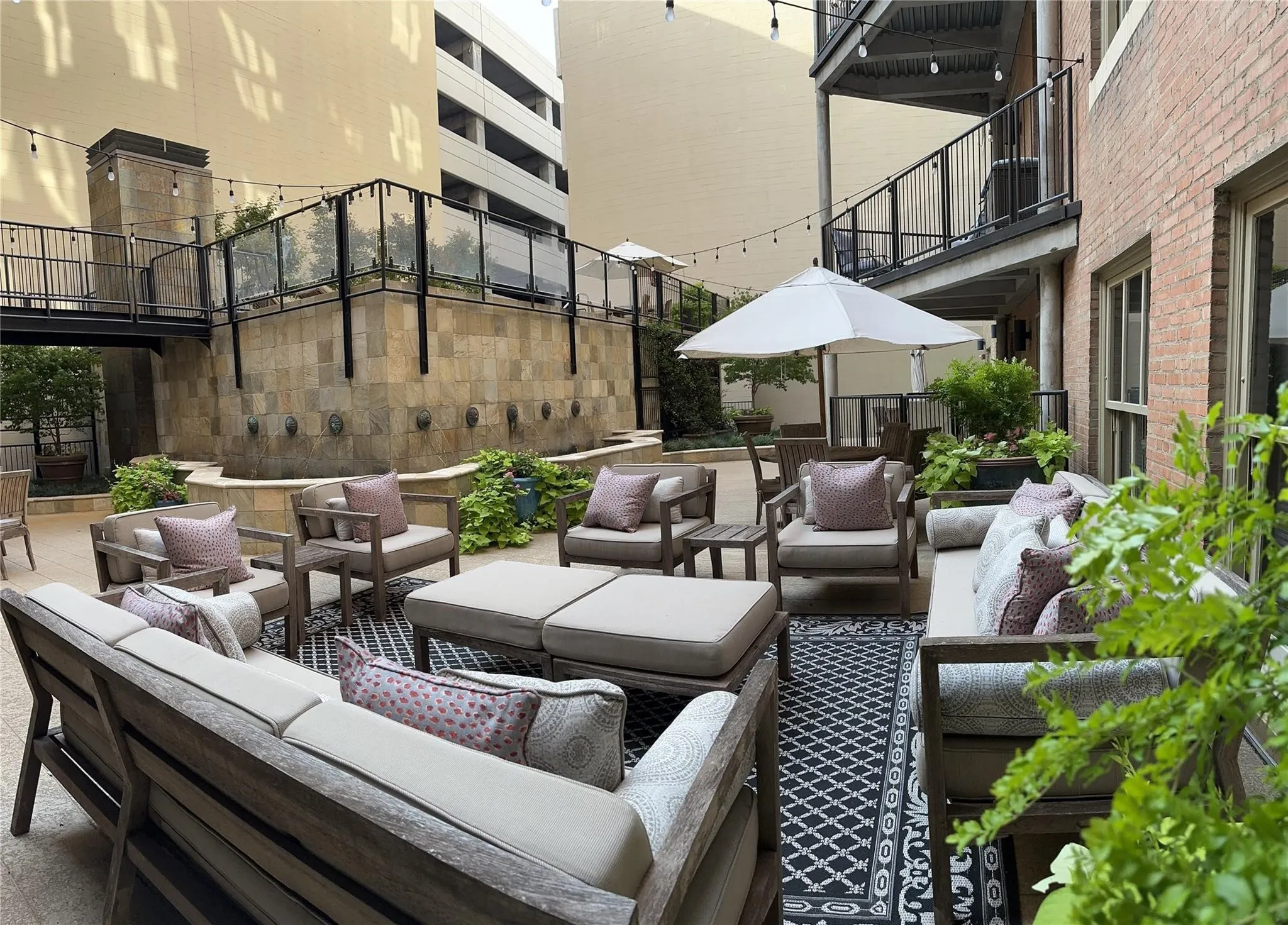 Condominium For Sale in Tarrant County , 411 W 7th Street 707, Fort Worth, Texas 76102, 1 Bedroom, 1 Bathroom, Garage spaces, 1,056 Sqft, built in 1921, mls#21364207, Real Estate Agent in Fort Worth, Homes For Sale in Tarrant county, Homes For Sale in Fort Worth, Realtor in Fort Worth Texas, Real Estate Brokerage Independent Realty Texas, Luminita Cordes Realtor