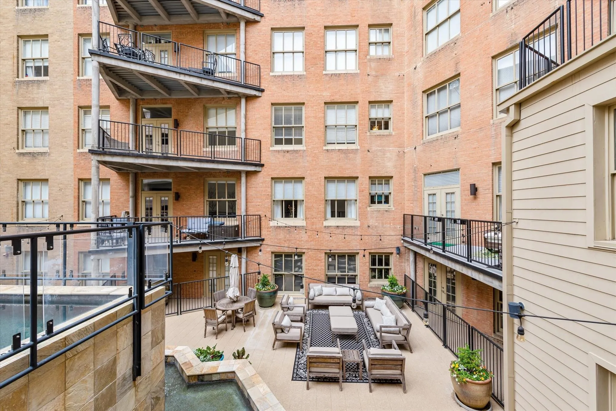 Condominium For Sale in Tarrant County , 411 W 7th Street 707, Fort Worth, Texas 76102, 1 Bedroom, 1 Bathroom, Garage spaces, 1,056 Sqft, built in 1921, mls#21364207, Real Estate Agent in Fort Worth, Homes For Sale in Tarrant county, Homes For Sale in Fort Worth, Realtor in Fort Worth Texas, Real Estate Brokerage Independent Realty Texas, Luminita Cordes Realtor