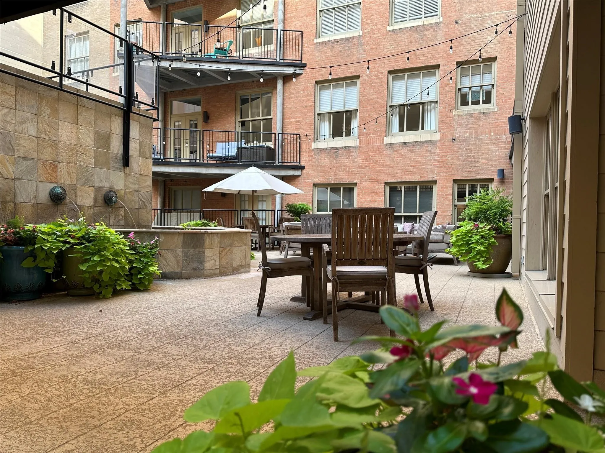 Condominium For Sale in Tarrant County , 411 W 7th Street 707, Fort Worth, Texas 76102, 1 Bedroom, 1 Bathroom, Garage spaces, 1,056 Sqft, built in 1921, mls#21364207, Real Estate Agent in Fort Worth, Homes For Sale in Tarrant county, Homes For Sale in Fort Worth, Realtor in Fort Worth Texas, Real Estate Brokerage Independent Realty Texas, Luminita Cordes Realtor