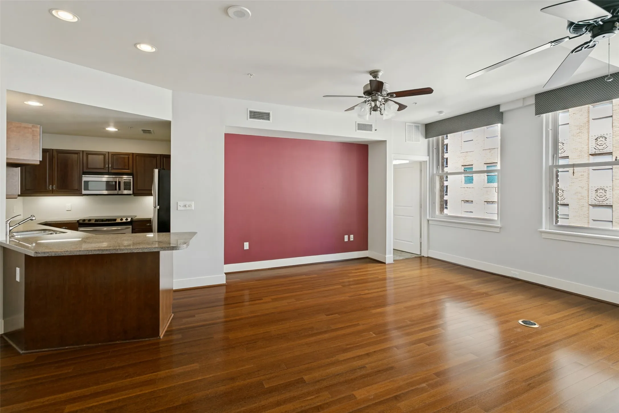 Condominium For Sale in Tarrant County , 411 W 7th Street 707, Fort Worth, Texas 76102, 1 Bedroom, 1 Bathroom, Garage spaces, 1,056 Sqft, built in 1921, mls#21364207, Real Estate Agent in Fort Worth, Homes For Sale in Tarrant county, Homes For Sale in Fort Worth, Realtor in Fort Worth Texas, Real Estate Brokerage Independent Realty Texas, Luminita Cordes Realtor