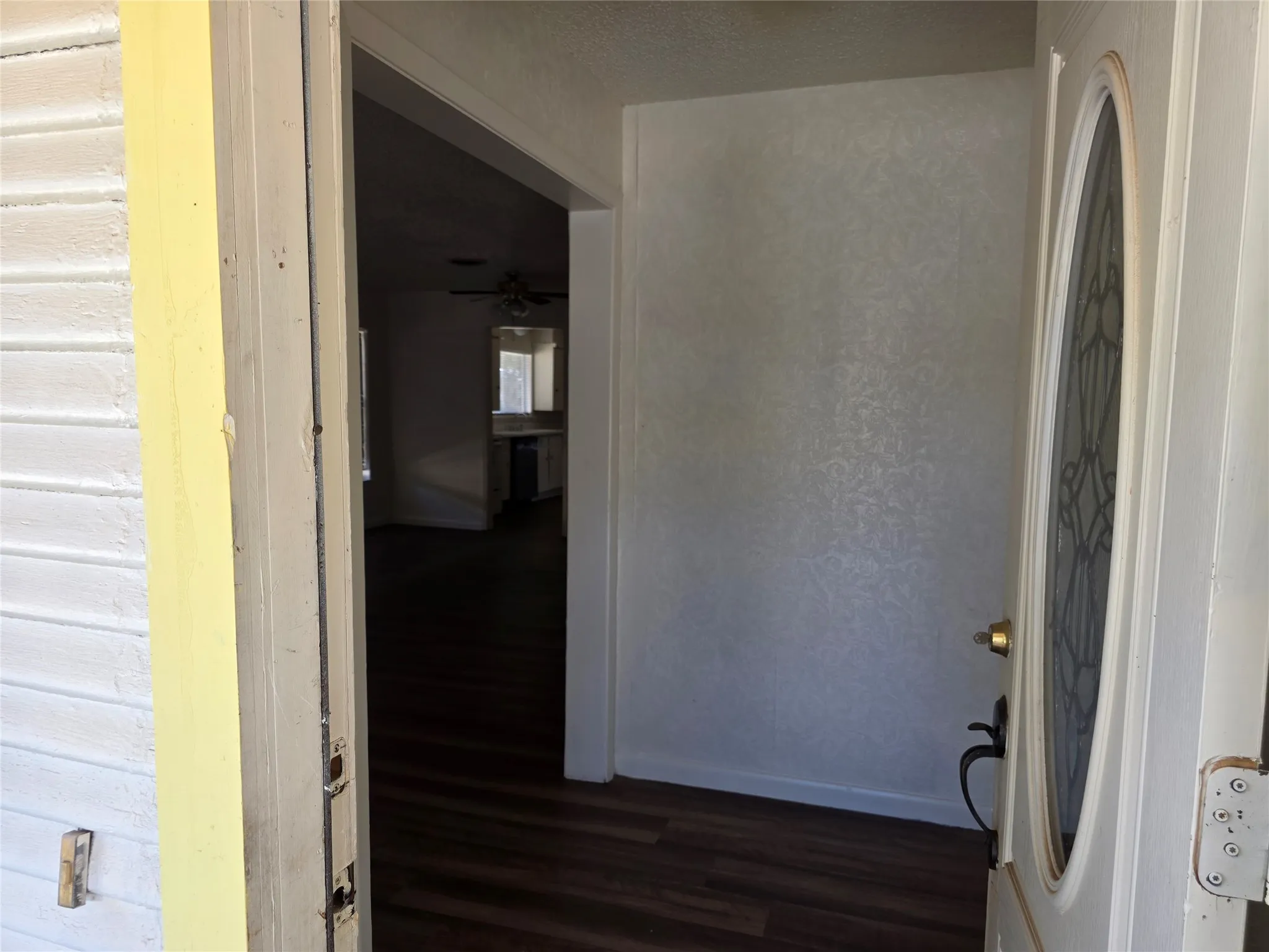 Single Family Residence For Sale in Montague County , 507 Orchard Street, Bowie, Texas 76230, 2 Bedroom, 1 Bathroom, Garage spaces, 1,120 Sqft, built in 1905, mls#21365287, Real Estate Agent in Bowie, Homes For Sale in Montague county, Homes For Sale in Bowie, Realtor in Bowie Texas, Real Estate Brokerage Independent Realty Texas, Luminita Cordes Realtor