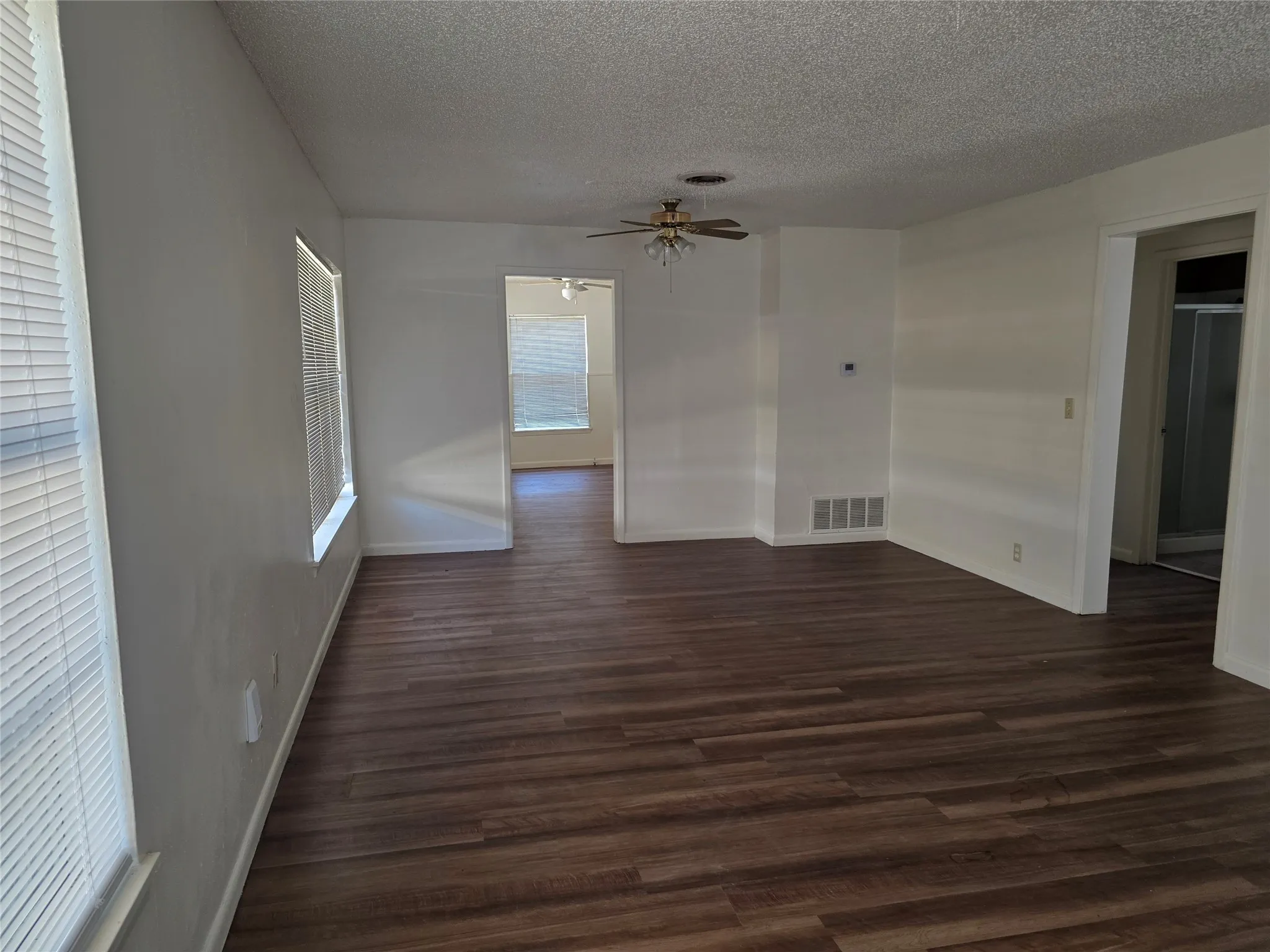 Single Family Residence For Sale in Montague County , 507 Orchard Street, Bowie, Texas 76230, 2 Bedroom, 1 Bathroom, Garage spaces, 1,120 Sqft, built in 1905, mls#21365287, Real Estate Agent in Bowie, Homes For Sale in Montague county, Homes For Sale in Bowie, Realtor in Bowie Texas, Real Estate Brokerage Independent Realty Texas, Luminita Cordes Realtor