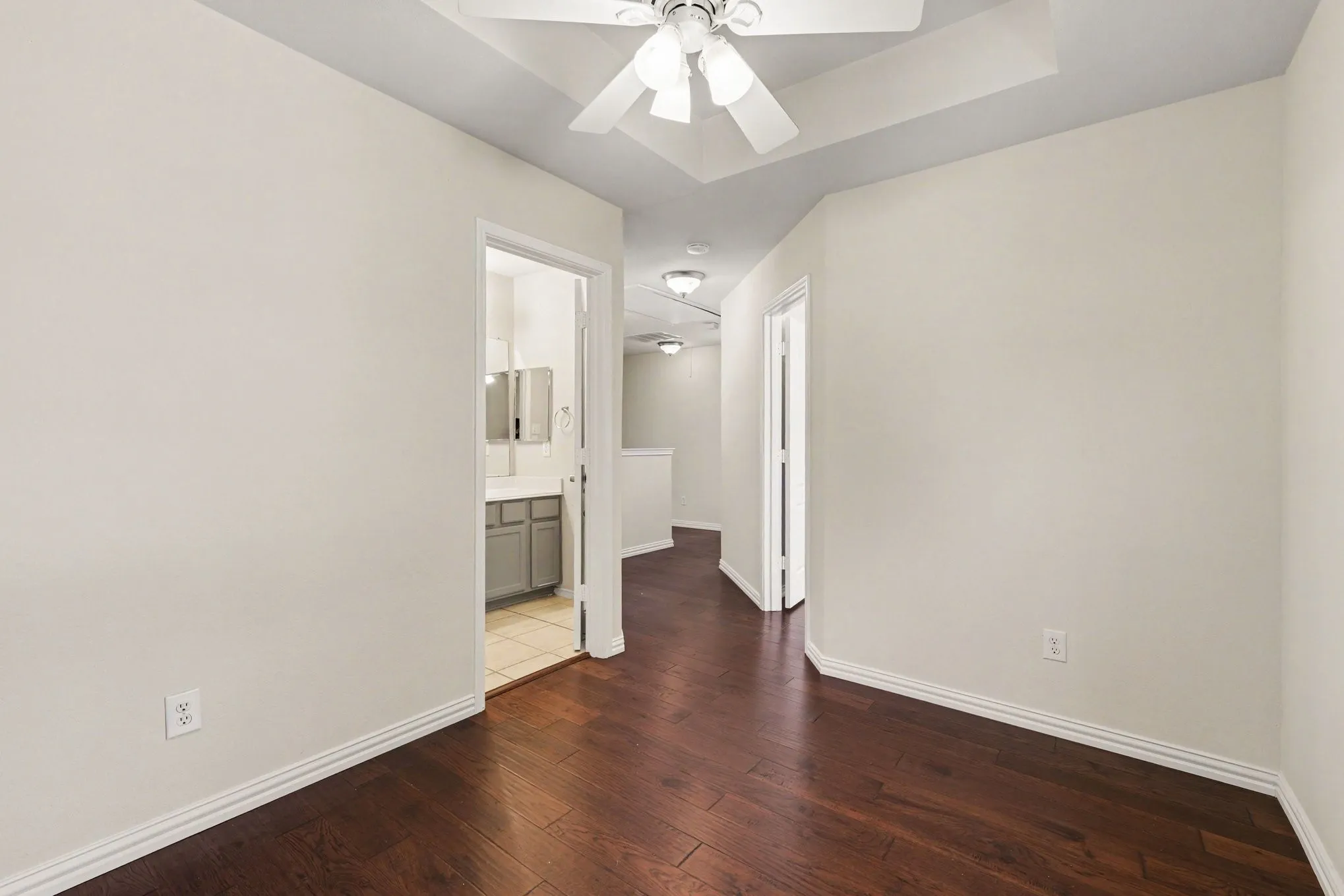 Single Family Residence For Sale in Collin County , 11181 Clearstream Lane, Frisco, Texas 75035, 4 Bedroom, 4 Bathroom, 2 Garage spaces, 2,465 Sqft, built in 2000, mls#21393408, Real Estate Agent in Frisco, Homes For Sale in Collin county, Homes For Sale in Frisco, Realtor in Frisco Texas, Real Estate Brokerage Independent Realty Texas, Luminita Cordes Realtor
