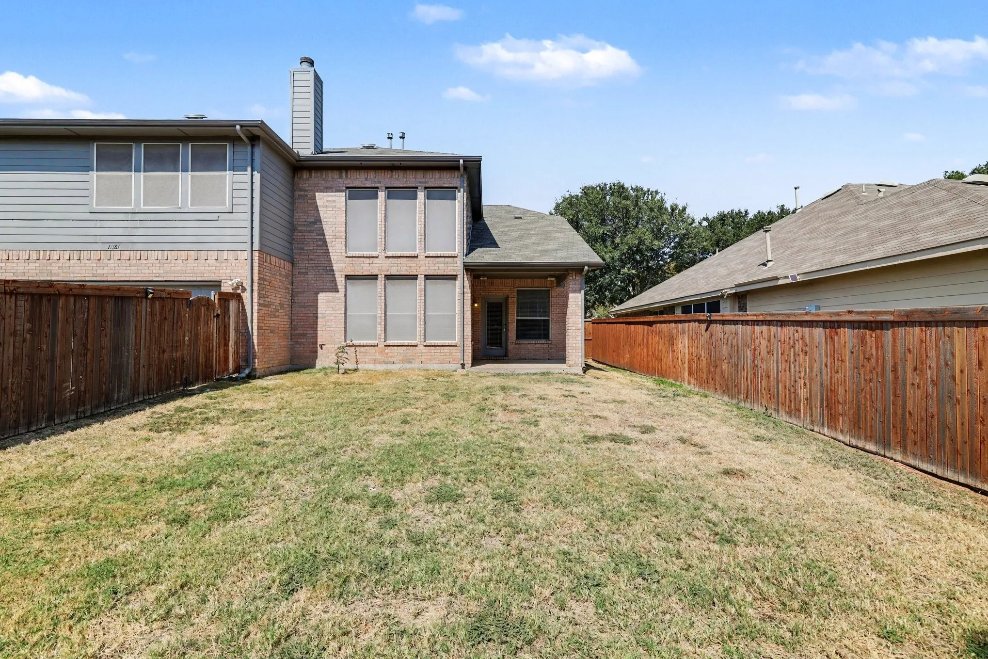 Single Family Residence For Sale in Collin County , 11181 Clearstream Lane, Frisco, Texas 75035, 4 Bedroom, 4 Bathroom, 2 Garage spaces, 2,465 Sqft, built in 2000, mls#21393408, Real Estate Agent in Frisco, Homes For Sale in Collin county, Homes For Sale in Frisco, Realtor in Frisco Texas, Real Estate Brokerage Independent Realty Texas, Luminita Cordes Realtor