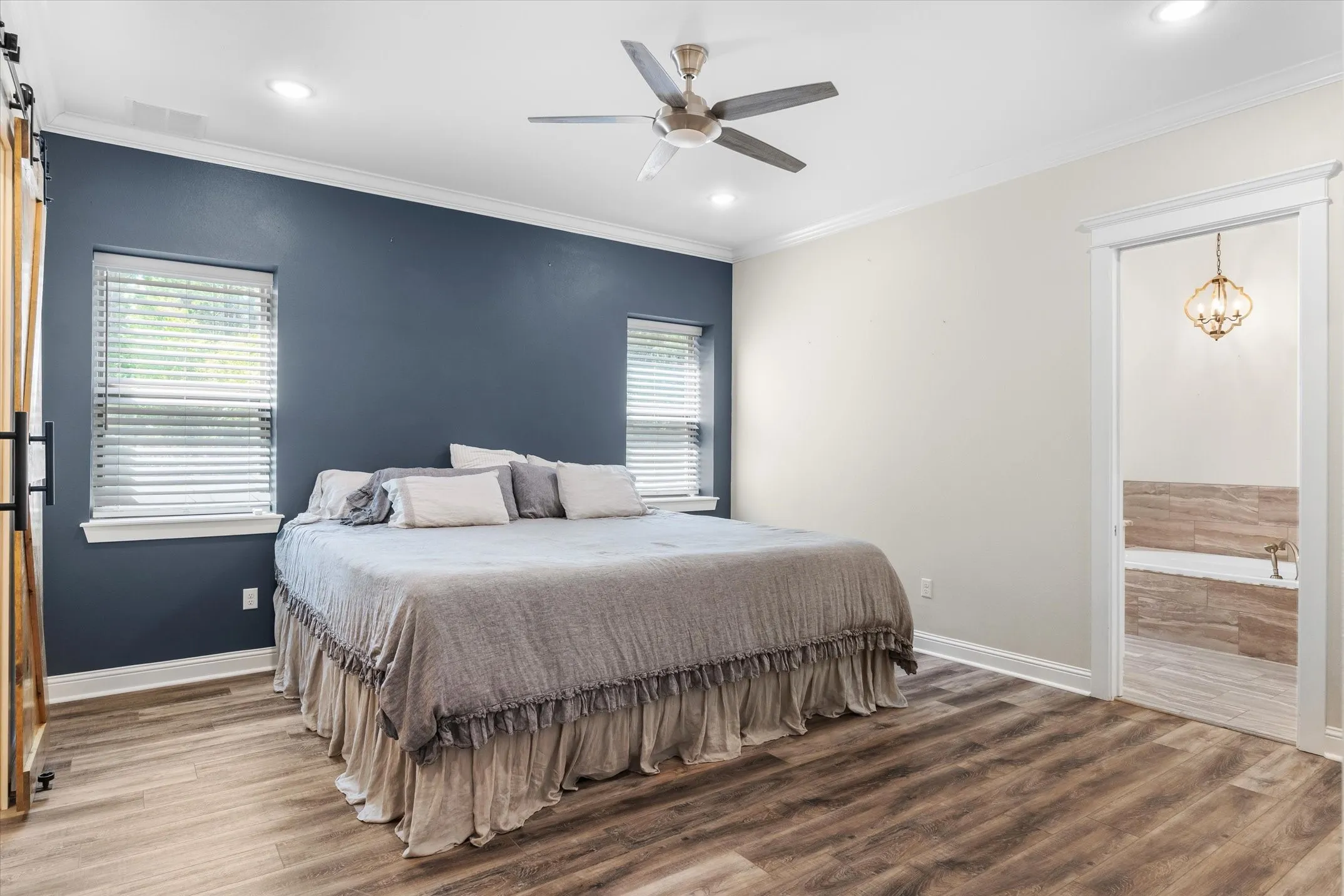 Single Family Residence For Sale in Upshur County , 636 Spruce Road, Big Sandy, Texas 75755, 4 Bedroom, 4 Bathroom, 2 Garage spaces, 3,500 Sqft, built in 2021, mls#21394868, Real Estate Agent in Big Sandy, Homes For Sale in Upshur county, Homes For Sale in Big Sandy, Realtor in Big Sandy Texas, Real Estate Brokerage Independent Realty Texas, Luminita Cordes Realtor