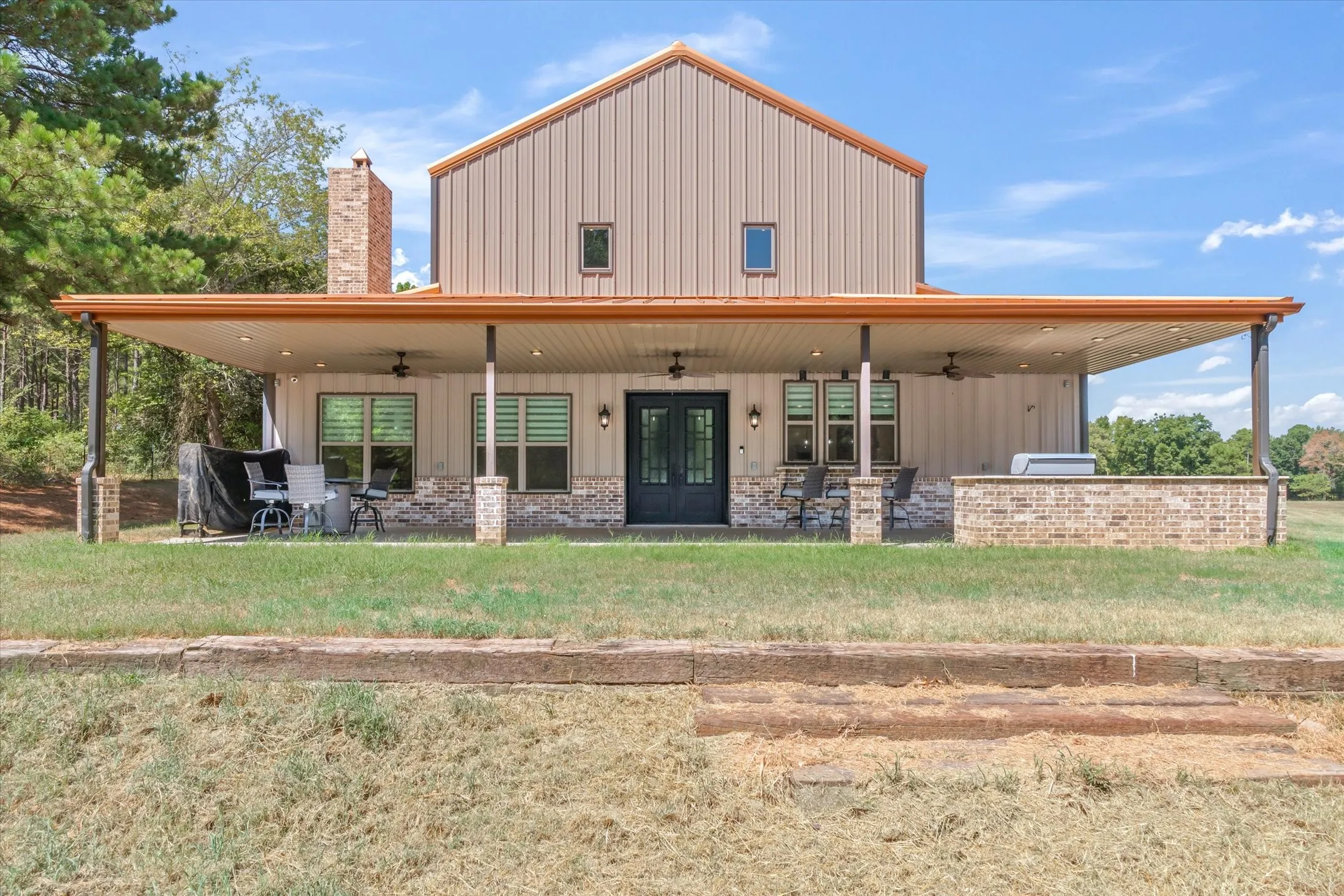 Single Family Residence For Sale in Upshur County , 636 Spruce Road, Big Sandy, Texas 75755, 4 Bedroom, 4 Bathroom, 2 Garage spaces, 3,500 Sqft, built in 2021, mls#21394868, Real Estate Agent in Big Sandy, Homes For Sale in Upshur county, Homes For Sale in Big Sandy, Realtor in Big Sandy Texas, Real Estate Brokerage Independent Realty Texas, Luminita Cordes Realtor