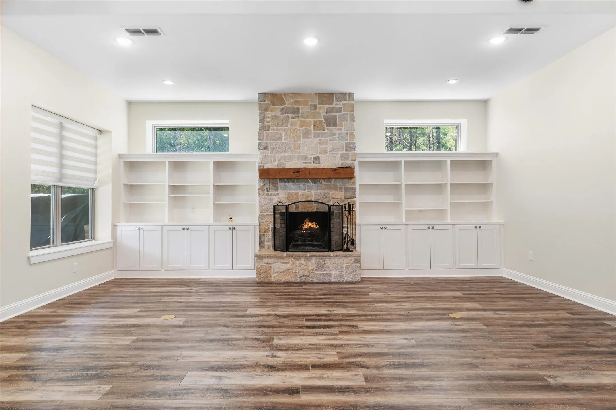 Single Family Residence For Sale in Upshur County , 636 Spruce Road, Big Sandy, Texas 75755, 4 Bedroom, 4 Bathroom, 2 Garage spaces, 3,500 Sqft, built in 2021, mls#21394868, Real Estate Agent in Big Sandy, Homes For Sale in Upshur county, Homes For Sale in Big Sandy, Realtor in Big Sandy Texas, Real Estate Brokerage Independent Realty Texas, Luminita Cordes Realtor