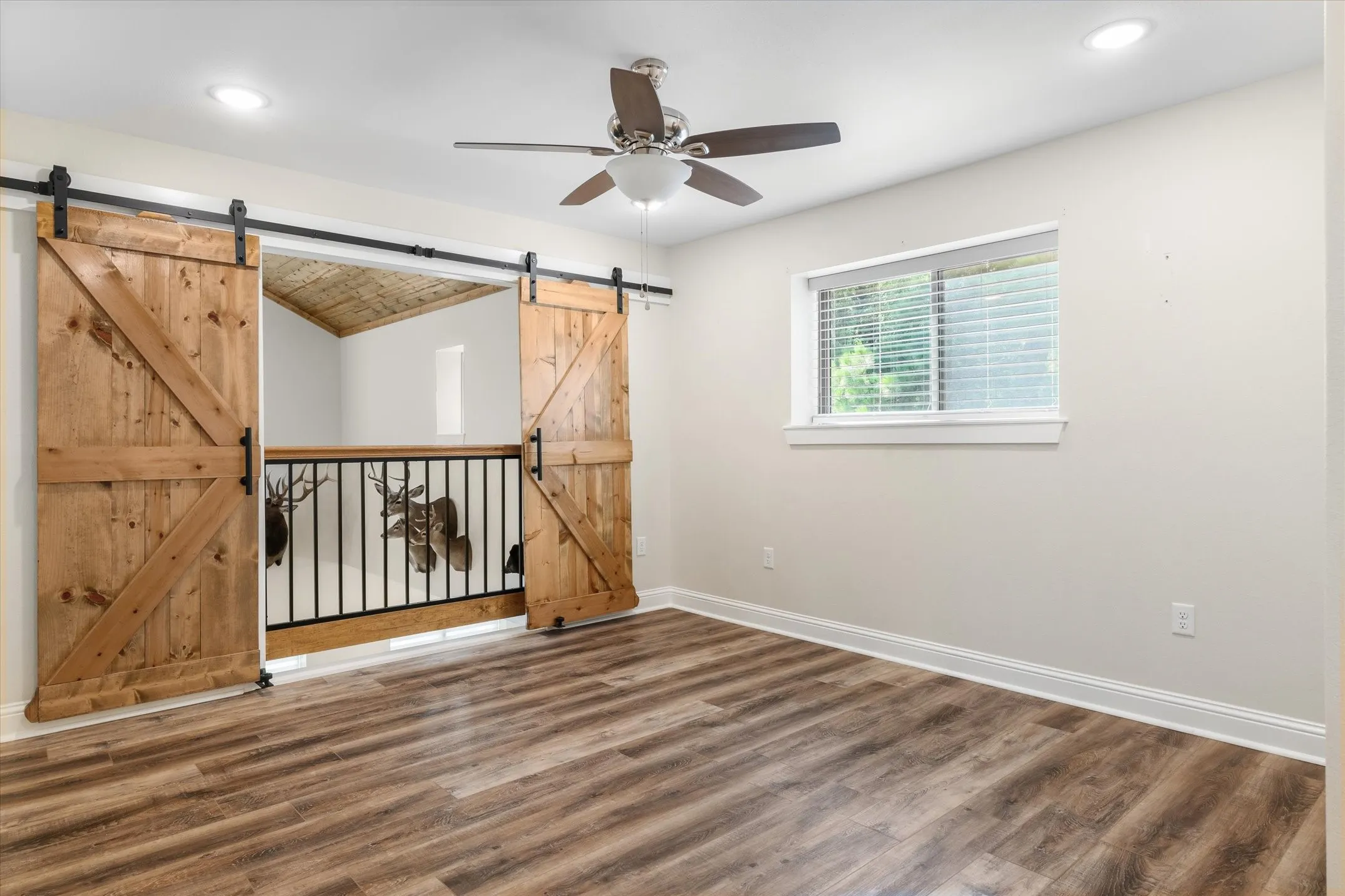 Single Family Residence For Sale in Upshur County , 636 Spruce Road, Big Sandy, Texas 75755, 4 Bedroom, 4 Bathroom, 2 Garage spaces, 3,500 Sqft, built in 2021, mls#21394868, Real Estate Agent in Big Sandy, Homes For Sale in Upshur county, Homes For Sale in Big Sandy, Realtor in Big Sandy Texas, Real Estate Brokerage Independent Realty Texas, Luminita Cordes Realtor