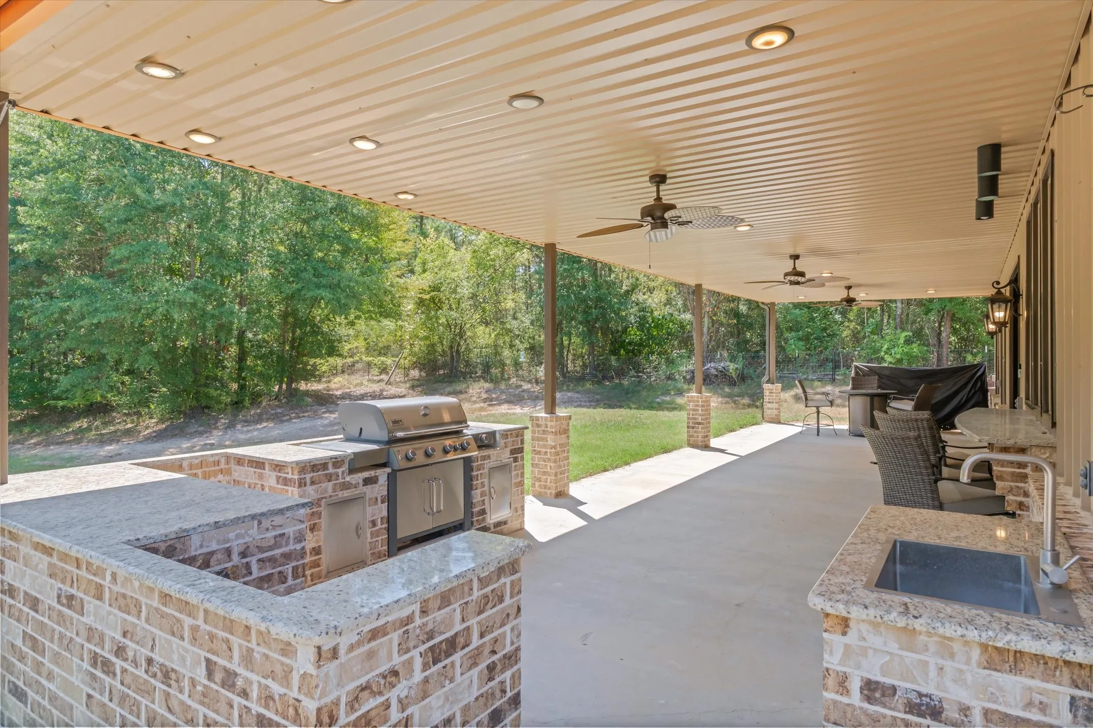 Single Family Residence For Sale in Upshur County , 636 Spruce Road, Big Sandy, Texas 75755, 4 Bedroom, 4 Bathroom, 2 Garage spaces, 3,500 Sqft, built in 2021, mls#21394868, Real Estate Agent in Big Sandy, Homes For Sale in Upshur county, Homes For Sale in Big Sandy, Realtor in Big Sandy Texas, Real Estate Brokerage Independent Realty Texas, Luminita Cordes Realtor