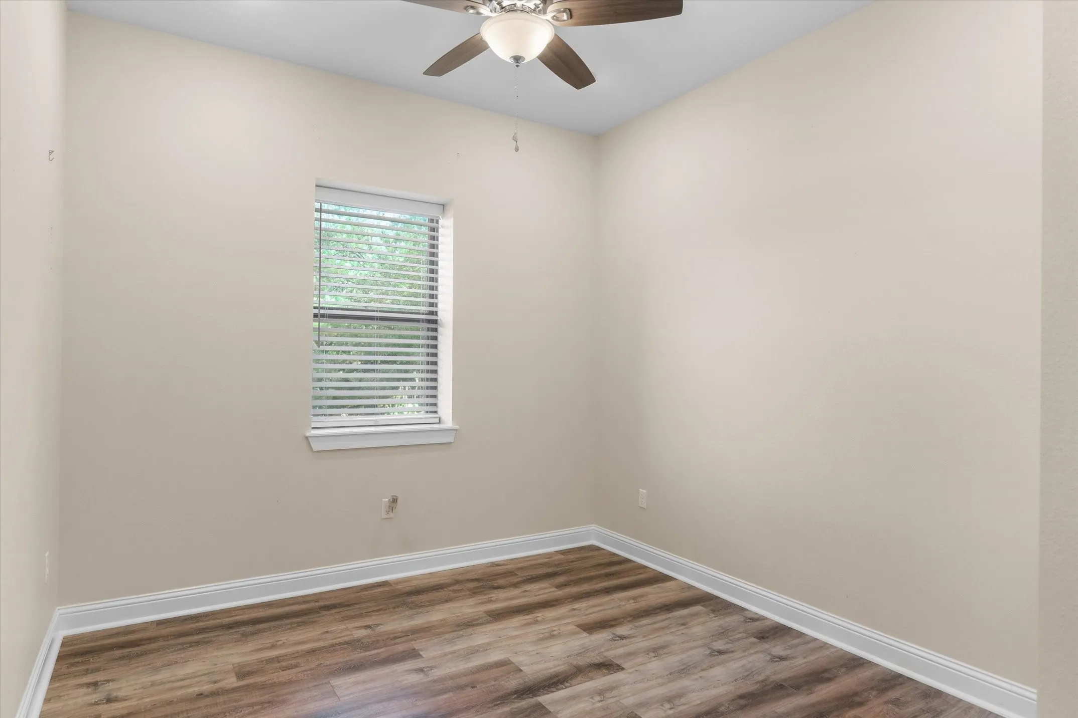 Single Family Residence For Sale in Upshur County , 636 Spruce Road, Big Sandy, Texas 75755, 4 Bedroom, 4 Bathroom, 2 Garage spaces, 3,500 Sqft, built in 2021, mls#21394868, Real Estate Agent in Big Sandy, Homes For Sale in Upshur county, Homes For Sale in Big Sandy, Realtor in Big Sandy Texas, Real Estate Brokerage Independent Realty Texas, Luminita Cordes Realtor