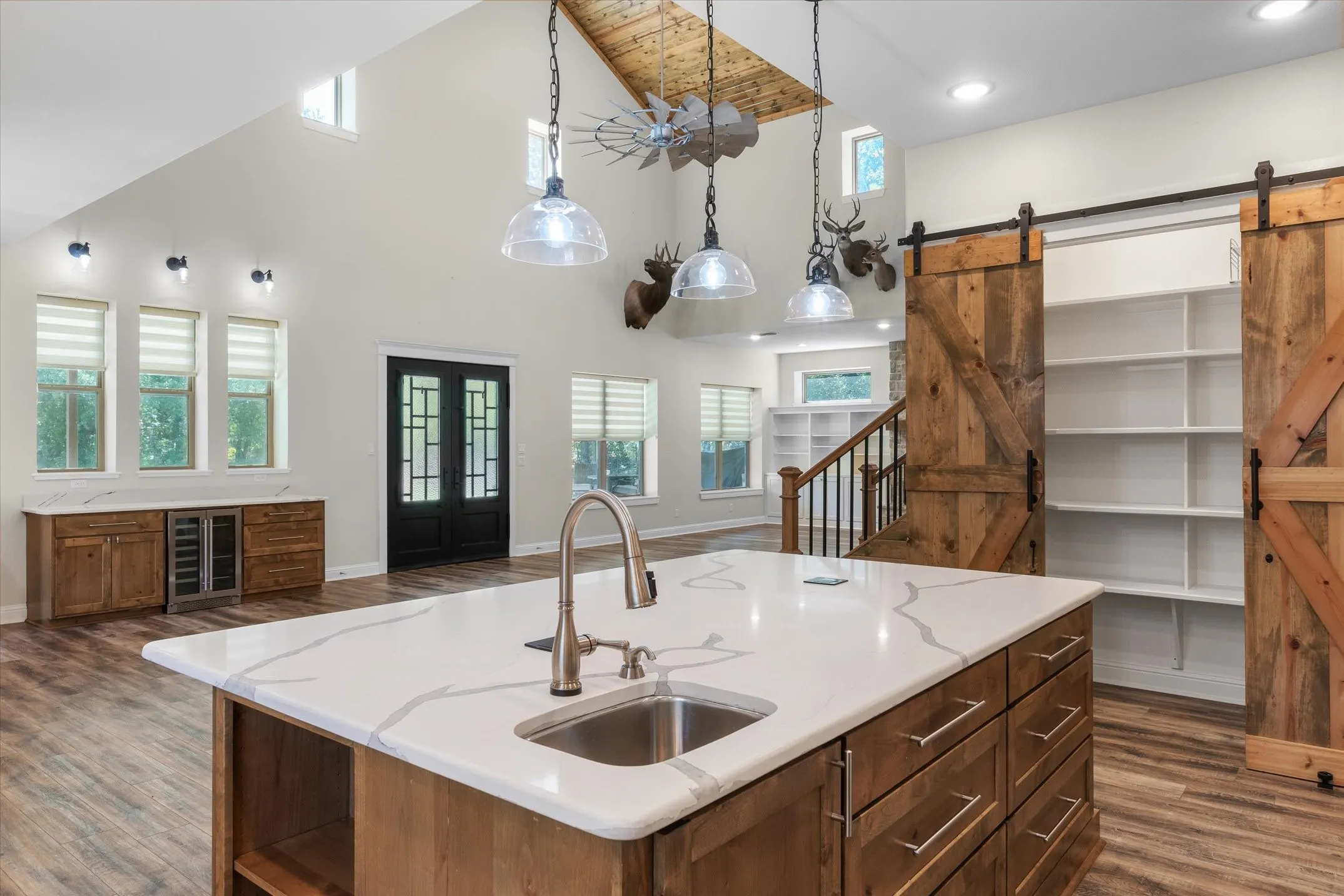 Single Family Residence For Sale in Upshur County , 636 Spruce Road, Big Sandy, Texas 75755, 4 Bedroom, 4 Bathroom, 2 Garage spaces, 3,500 Sqft, built in 2021, mls#21394868, Real Estate Agent in Big Sandy, Homes For Sale in Upshur county, Homes For Sale in Big Sandy, Realtor in Big Sandy Texas, Real Estate Brokerage Independent Realty Texas, Luminita Cordes Realtor