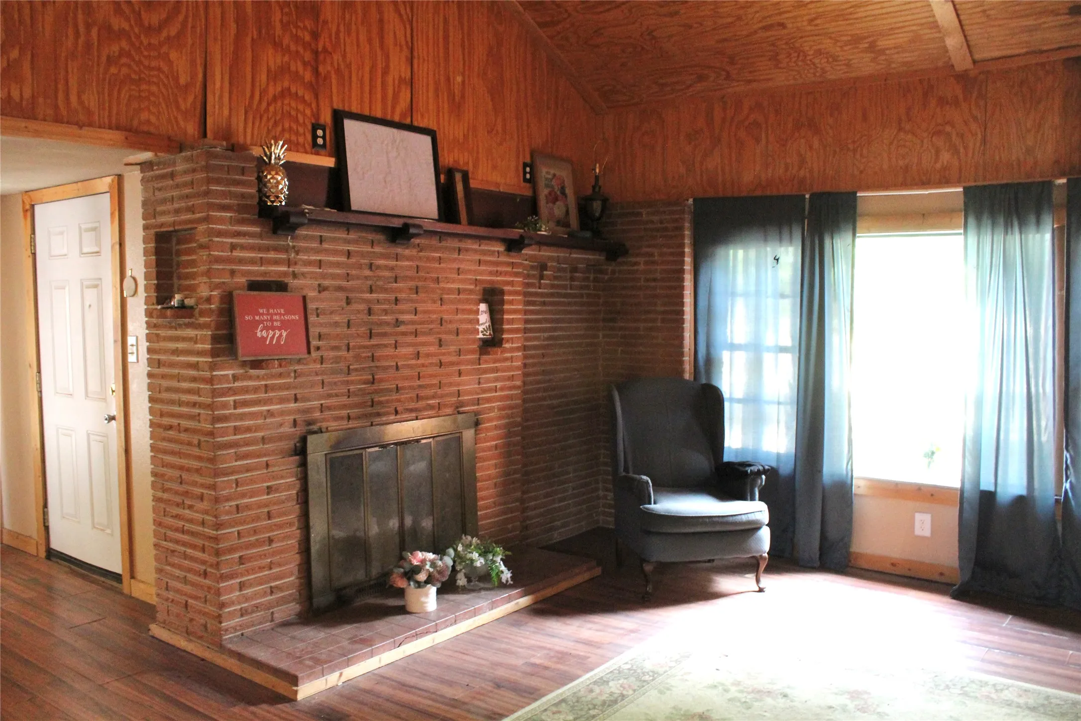 Single Family Residence For Sale in Knox County , 400 E Main Street, Knox City, Texas 79529, 4 Bedroom, 2 Bathroom, 2 Garage spaces, 3,150 Sqft, built in 1950, mls#21394290, Real Estate Agent in Knox City, Homes For Sale in Knox county, Homes For Sale in Knox City, Realtor in Knox City Texas, Real Estate Brokerage Independent Realty Texas, Luminita Cordes Realtor