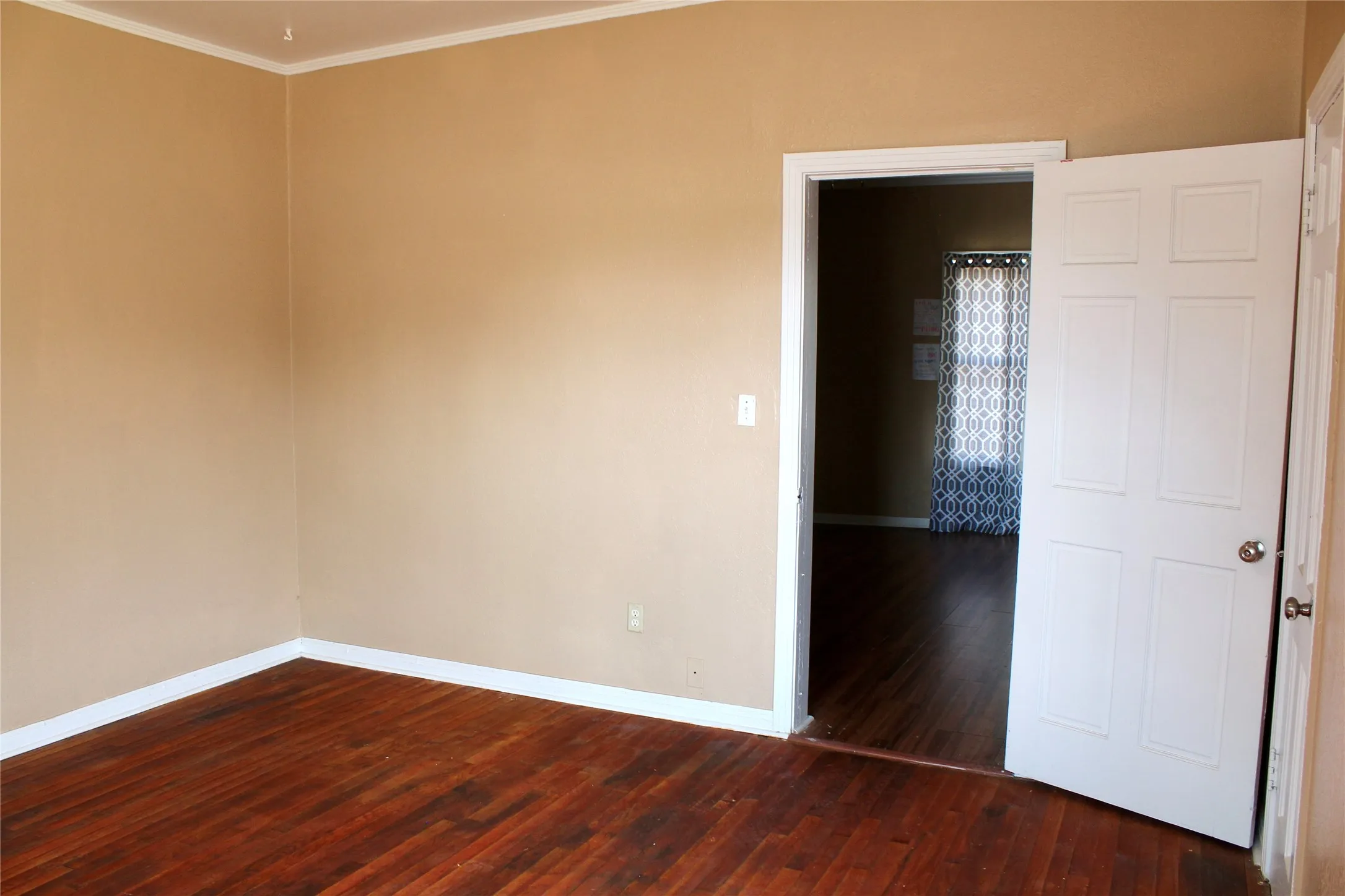 Single Family Residence For Sale in Knox County , 400 E Main Street, Knox City, Texas 79529, 4 Bedroom, 2 Bathroom, 2 Garage spaces, 3,150 Sqft, built in 1950, mls#21394290, Real Estate Agent in Knox City, Homes For Sale in Knox county, Homes For Sale in Knox City, Realtor in Knox City Texas, Real Estate Brokerage Independent Realty Texas, Luminita Cordes Realtor