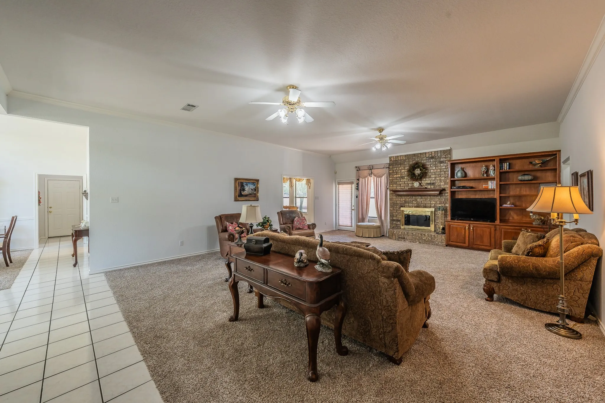 Single Family Residence For Sale in Tarrant County , 2305 Floyd Hampton Road, Crowley, Texas 76036, 4 Bedroom, 3 Bathroom, 3 Garage spaces, 2,660 Sqft, built in 1994, mls#21394876, Real Estate Agent in Crowley, Homes For Sale in Tarrant county, Homes For Sale in Crowley, Realtor in Crowley Texas, Real Estate Brokerage Independent Realty Texas, Luminita Cordes Realtor