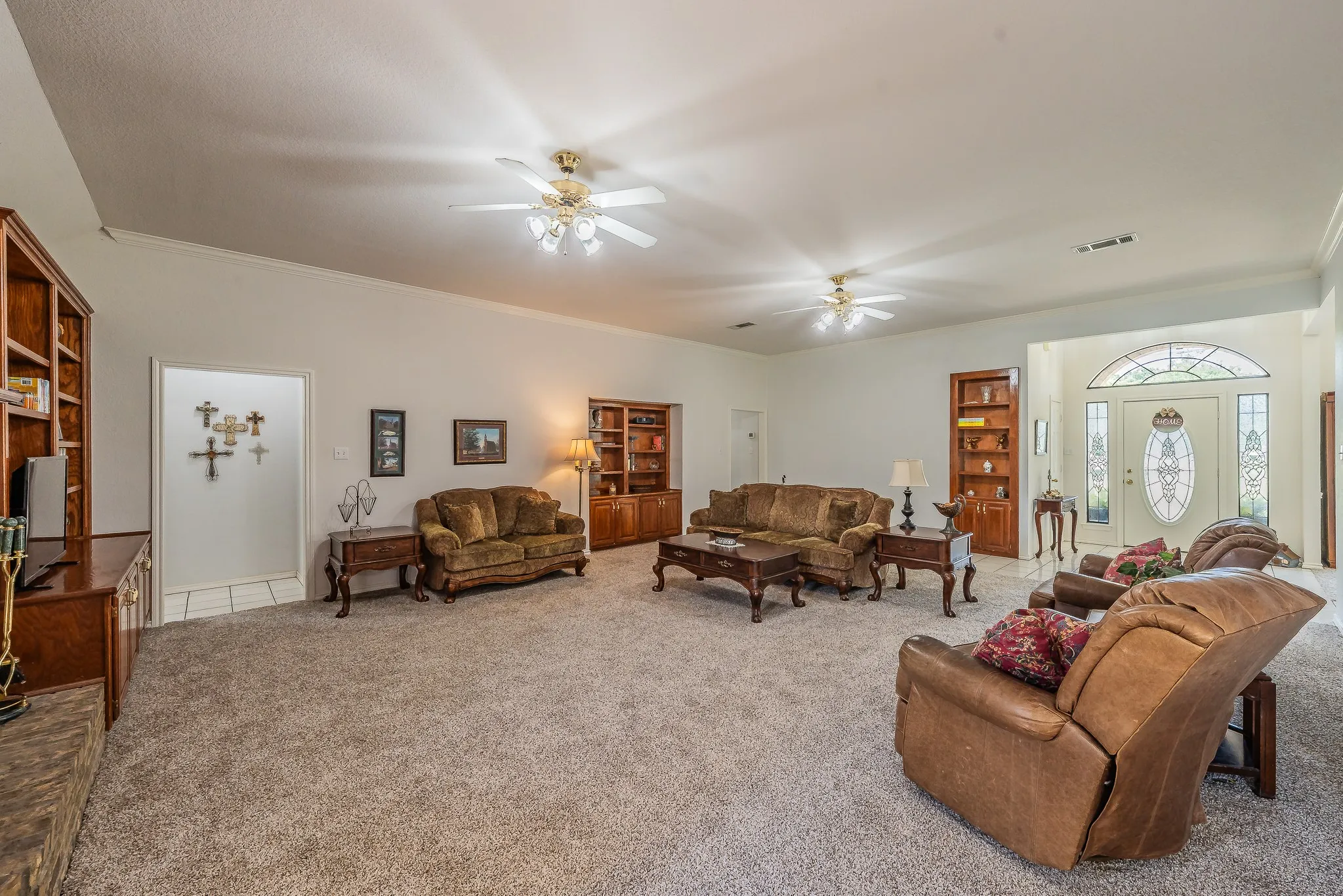 Single Family Residence For Sale in Tarrant County , 2305 Floyd Hampton Road, Crowley, Texas 76036, 4 Bedroom, 3 Bathroom, 3 Garage spaces, 2,660 Sqft, built in 1994, mls#21394876, Real Estate Agent in Crowley, Homes For Sale in Tarrant county, Homes For Sale in Crowley, Realtor in Crowley Texas, Real Estate Brokerage Independent Realty Texas, Luminita Cordes Realtor