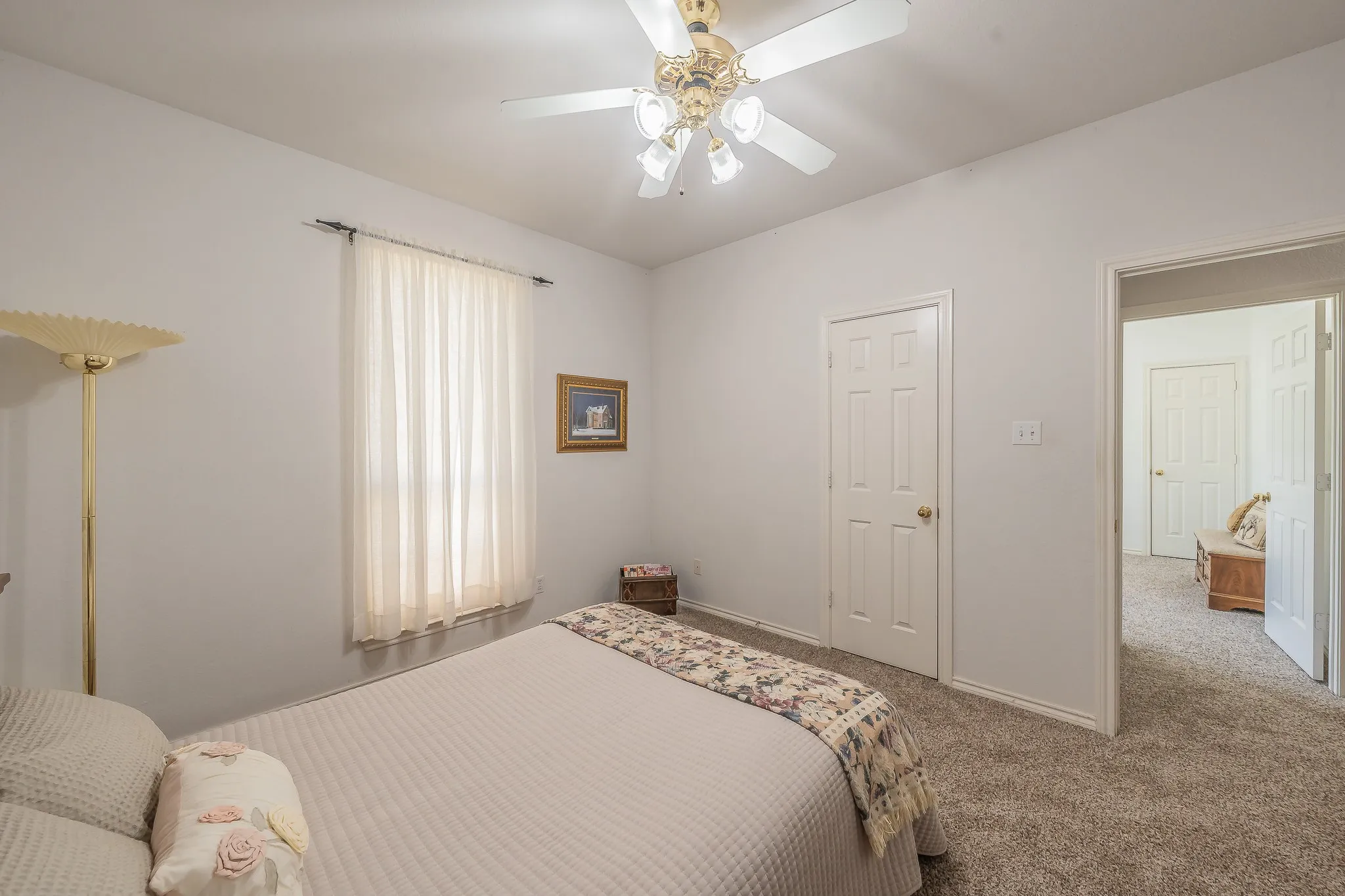 Single Family Residence For Sale in Tarrant County , 2305 Floyd Hampton Road, Crowley, Texas 76036, 4 Bedroom, 3 Bathroom, 3 Garage spaces, 2,660 Sqft, built in 1994, mls#21394876, Real Estate Agent in Crowley, Homes For Sale in Tarrant county, Homes For Sale in Crowley, Realtor in Crowley Texas, Real Estate Brokerage Independent Realty Texas, Luminita Cordes Realtor