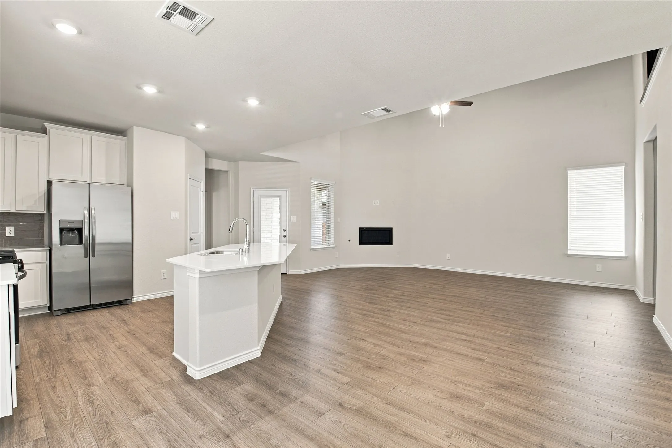 Single Family Residence For Rent in Collin County , 2025 Crockett Way, Anna, Texas 75409, 4 Bedroom, 4 Bathroom, 2 Garage spaces, 2,208 Sqft, built in 2026, mls#21394885, Real Estate Agent in Anna, Homes For Rent in Collin county, Homes For Rent in Anna, Realtor in Anna Texas, Real Estate Brokerage Independent Realty Texas, Luminita Cordes Realtor