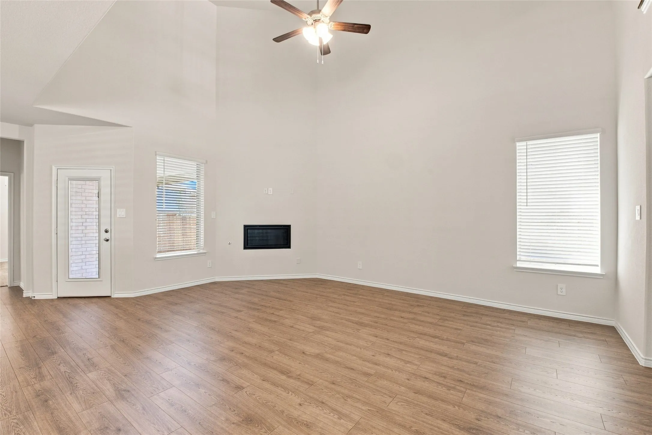 Single Family Residence For Rent in Collin County , 2025 Crockett Way, Anna, Texas 75409, 4 Bedroom, 4 Bathroom, 2 Garage spaces, 2,208 Sqft, built in 2026, mls#21394885, Real Estate Agent in Anna, Homes For Rent in Collin county, Homes For Rent in Anna, Realtor in Anna Texas, Real Estate Brokerage Independent Realty Texas, Luminita Cordes Realtor