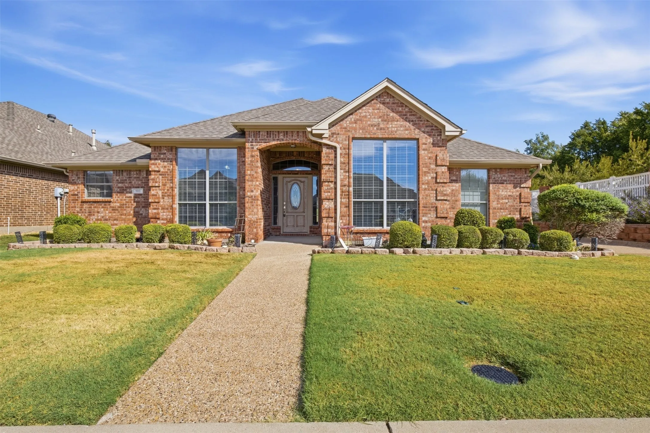 LOW E WINDOWS THROUGHOUT HOUSE