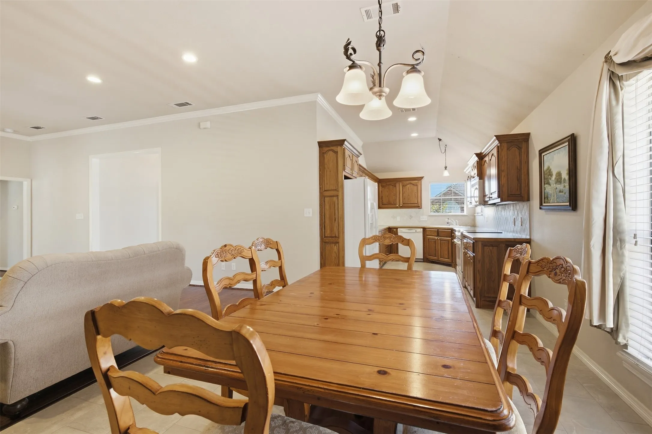 DINING AREA FLOWS IN TO GALLY KITCHEN