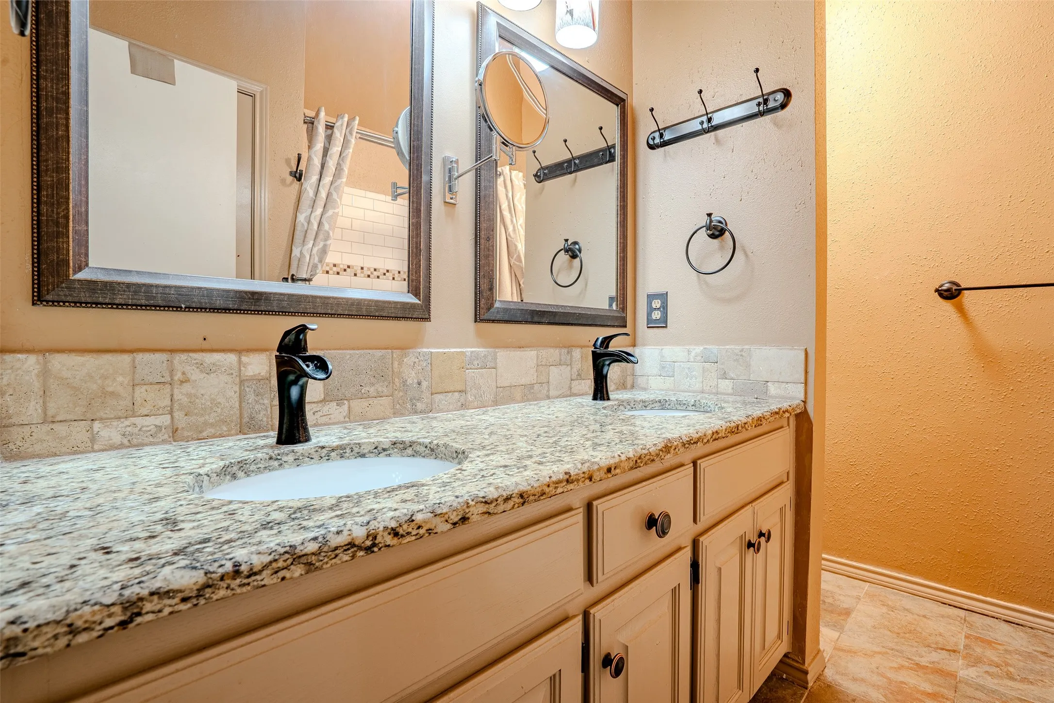 Double vanity, granite tops