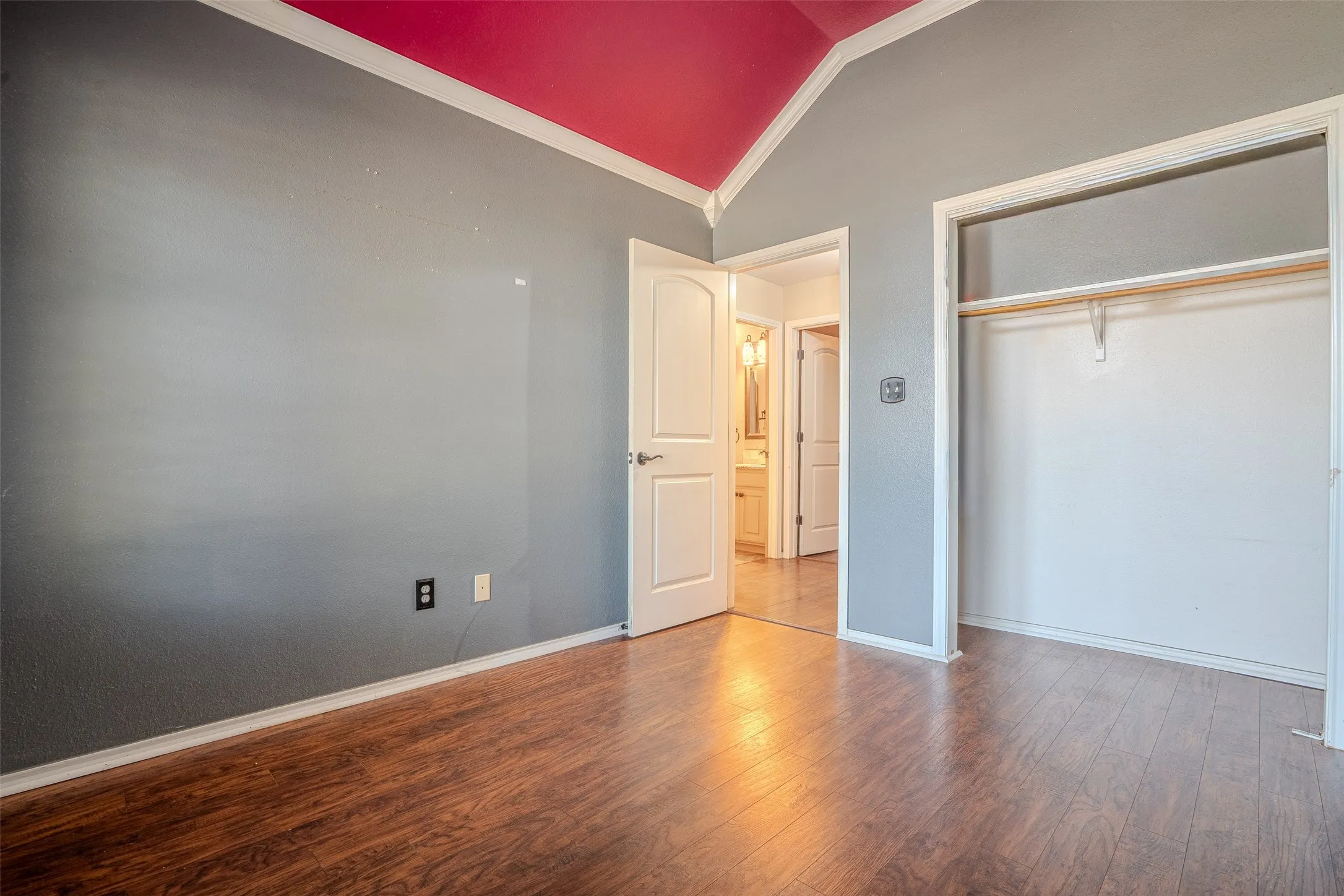 Single Family Residence For Sale in Hood County , 1522 Hayloft Lane, Granbury, Texas 76048, 3 Bedroom, 2 Bathroom, 2 Garage spaces, 1,350 Sqft, built in 1995, mls#21392214, Real Estate Agent in Granbury, Homes For Sale in Hood county, Homes For Sale in Granbury, Realtor in Granbury Texas, Real Estate Brokerage Independent Realty Texas, Luminita Cordes Realtor